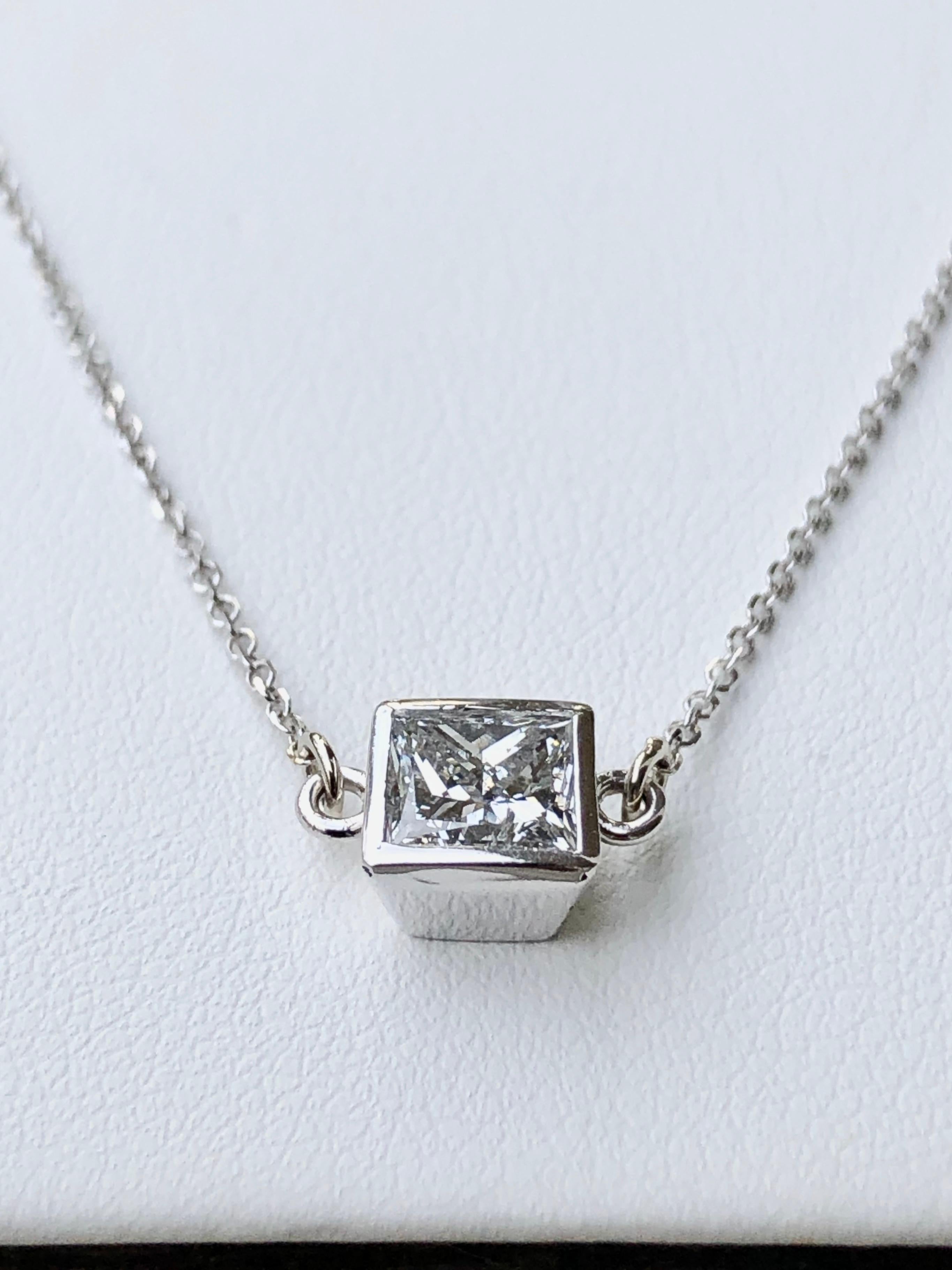 Women's or Men's 1.00 Carat Princess Cut Diamond Solitaire Pendant Necklace For Sale