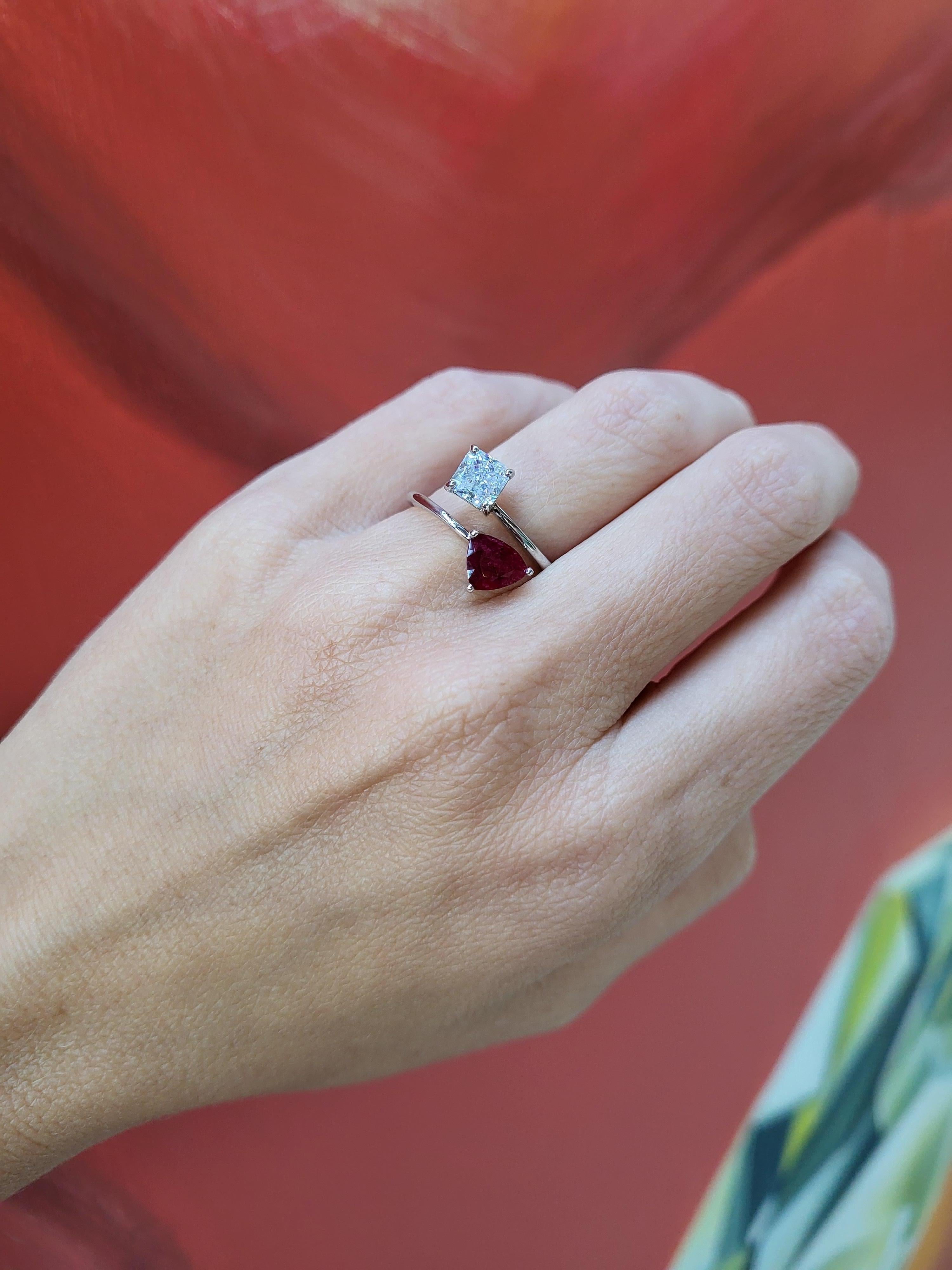 1.00 Carat Radiant Cut Diamond & 1.16 Trillion Cut Ruby Toi et Moi Ring 6