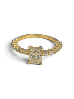Anello in oro giallo 14 carati con un diamante da 1,00 carati a taglio radiant e un diamante da 0,30 carati