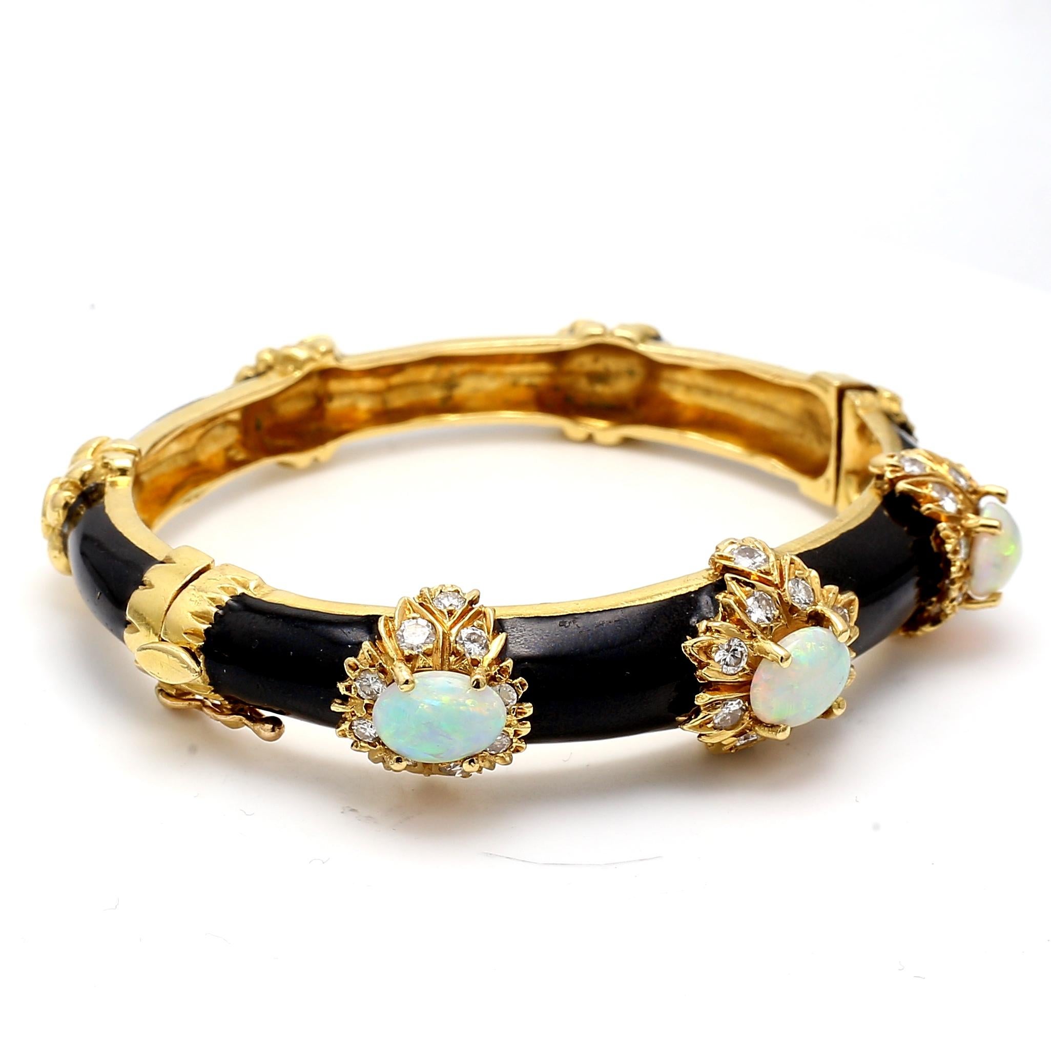 Taille radiant Bracelet jonc en or jaune 18 carats avec diamants taille radiant H VS2 de 1,00 carat en vente