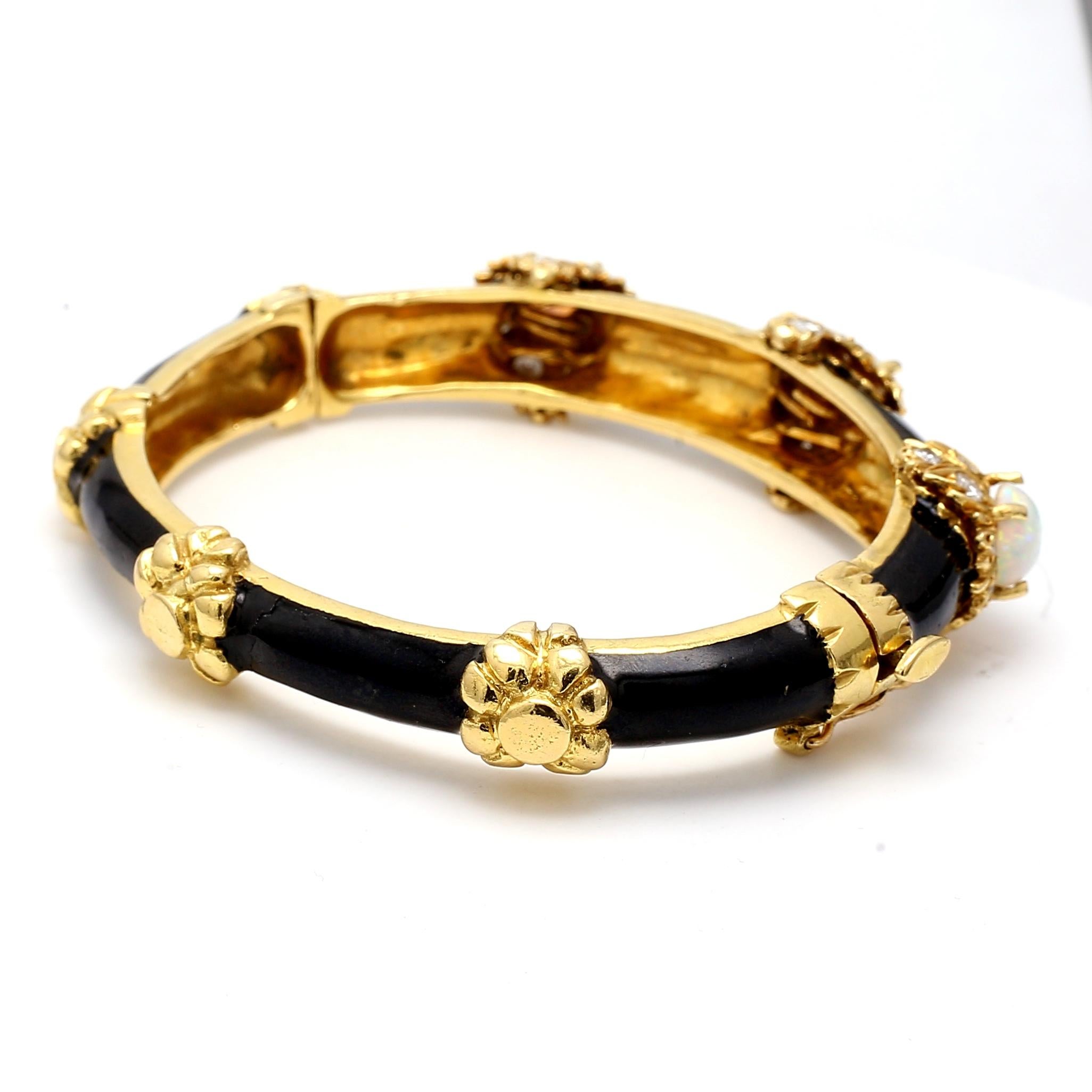 Bracelet jonc en or jaune 18 carats avec diamants taille radiant H VS2 de 1,00 carat Pour femmes en vente