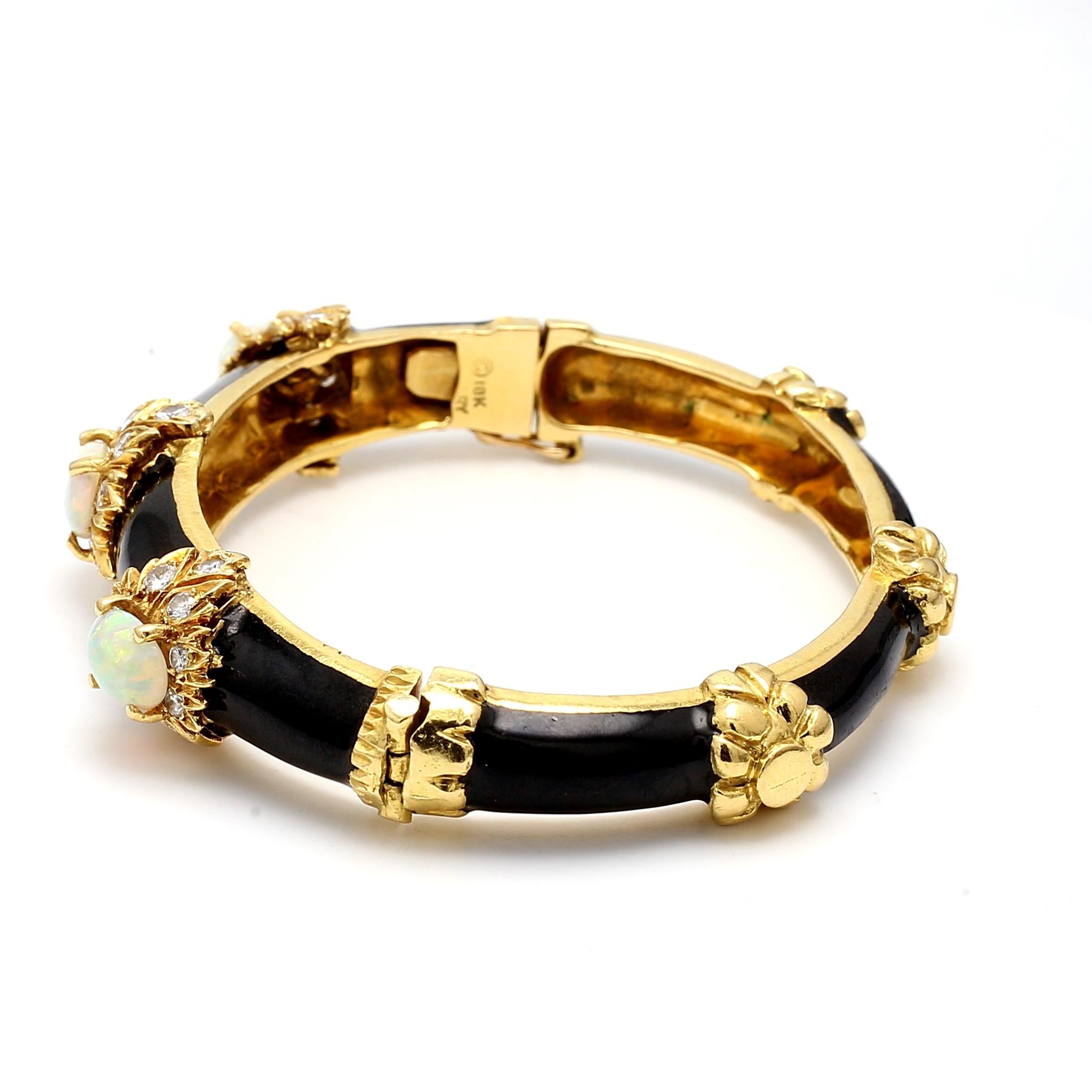Bracelet jonc en or jaune 18 carats avec diamants taille radiant H VS2 de 1,00 carat en vente 3