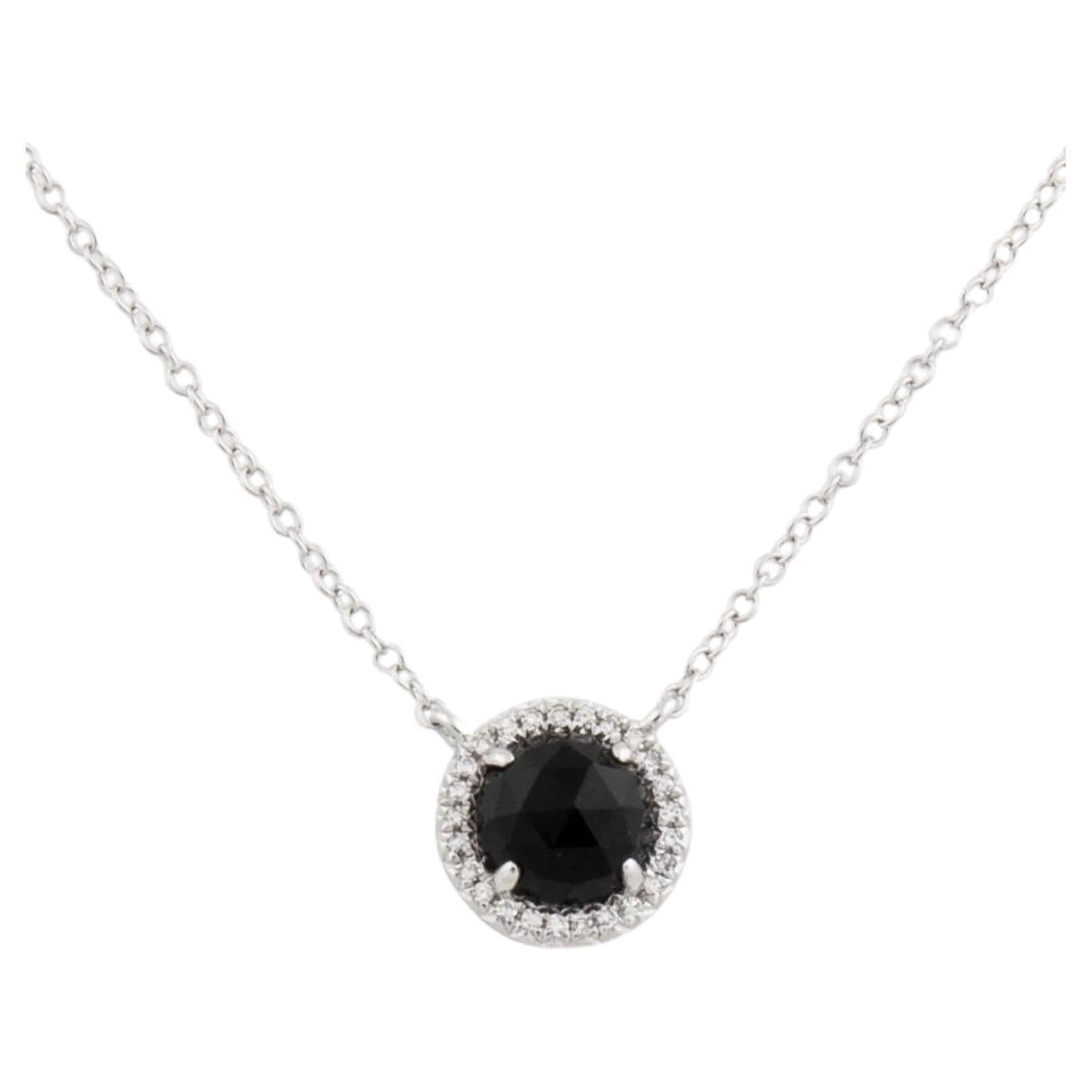 Collier pendentif en or blanc 1,00 carat en onyx noir rond et diamant  en vente