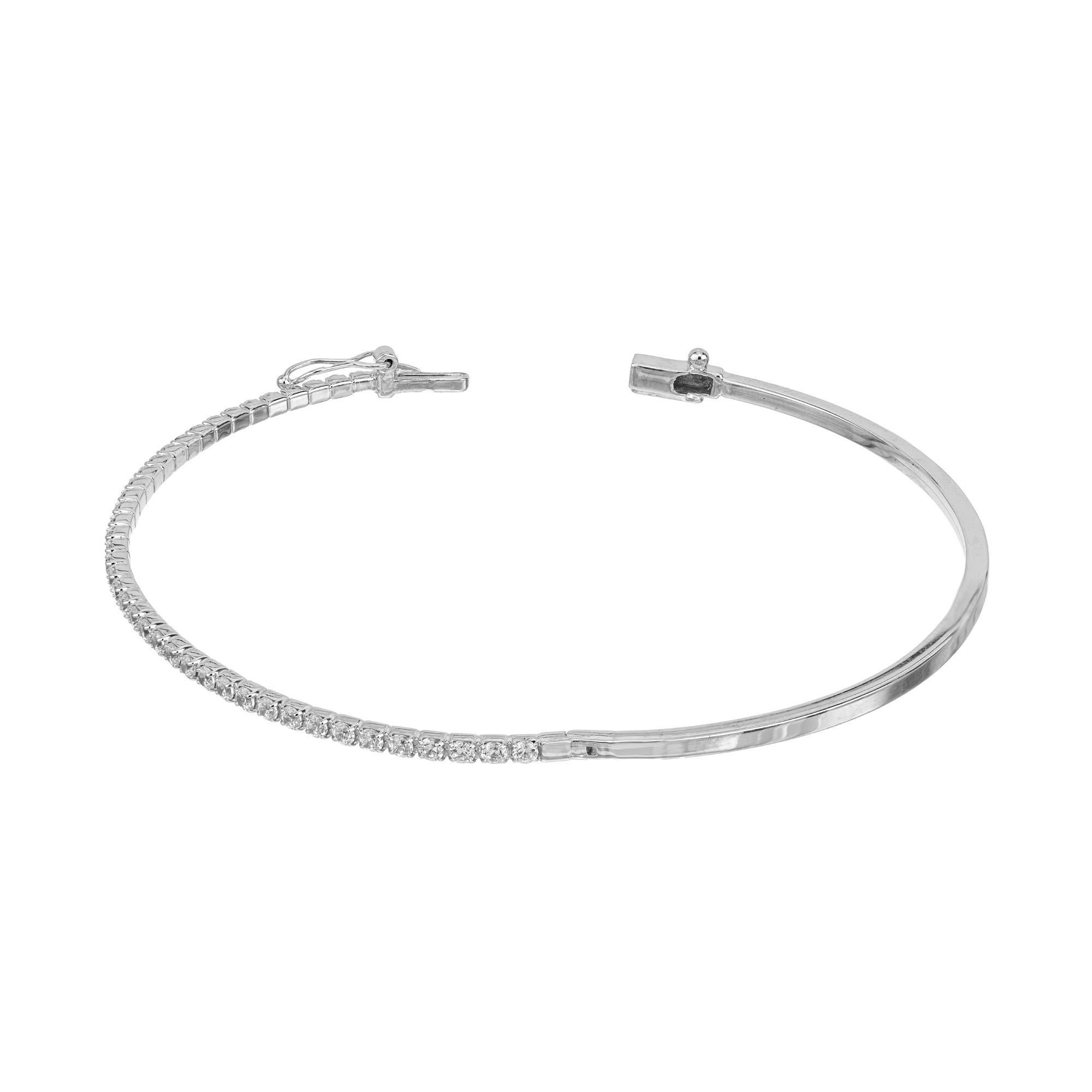 Donna Bracciale con cerniera in oro bianco con diamanti rotondi taglio brillante da 1,00 carati in vendita