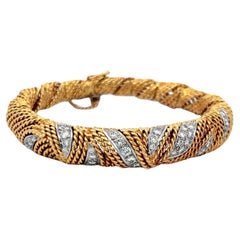 Bracelet en or jaune 18K texturé avec diamant rond brillant de 1,00 carat