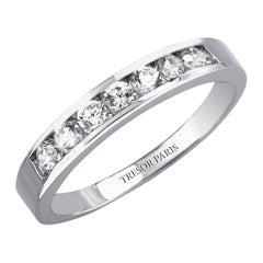 Anillo de oro blanco de 18 quilates con diamante redondo de 1,00 quilates engastado en canal y media banda de eternidad