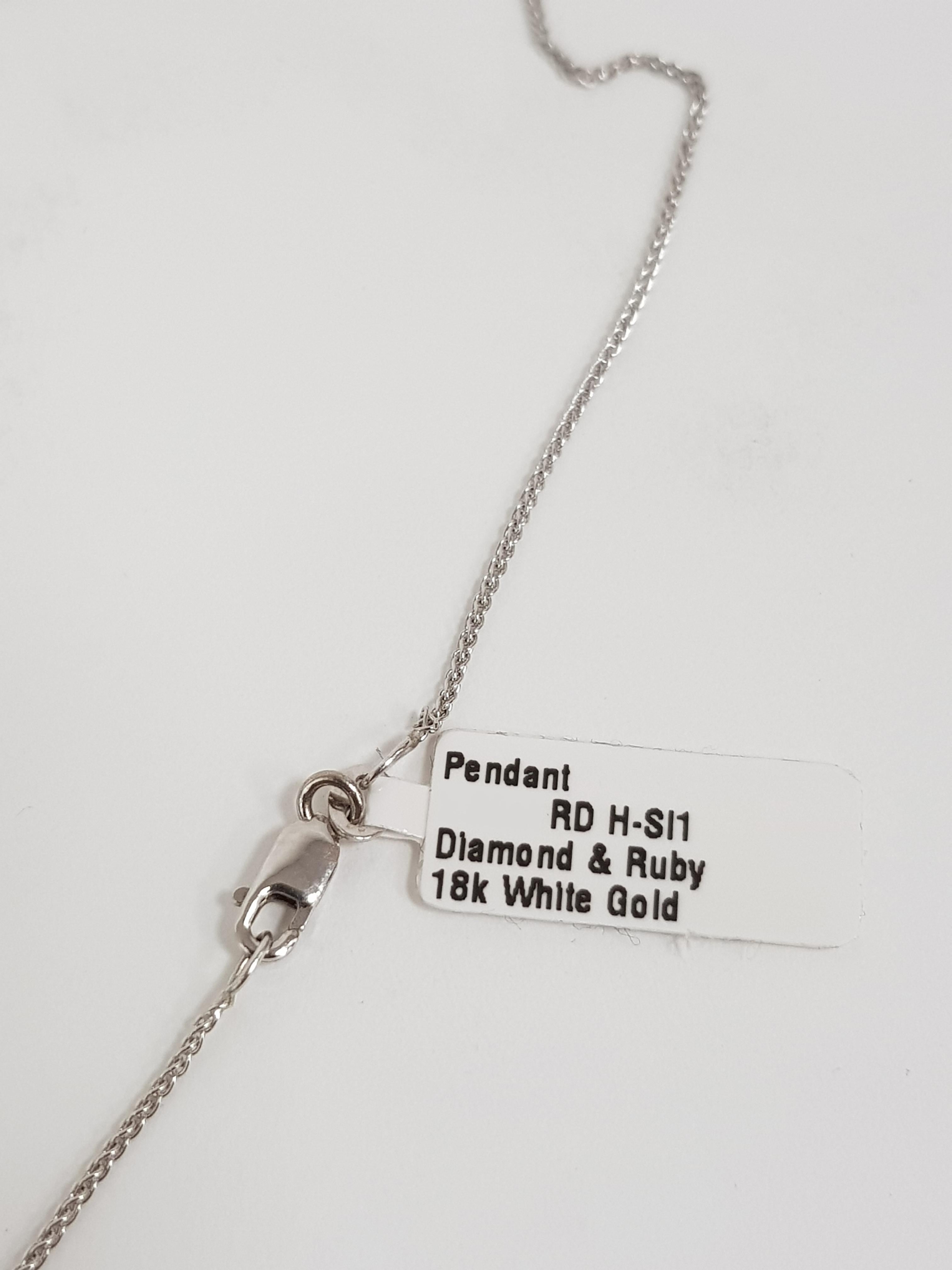Femenino o masculino 1.00 Quilate Diamante Redondo Rubí Rojo 18 Kt Oro Blanco Tresor Cráneo Collar Colgante en venta