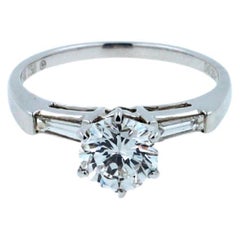 1.00 Carat Round Shape Brilliant Cut Diamond 18k White Gold Baguette Sides Ring