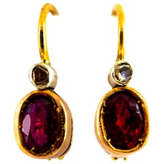 1.00 Carat Ruby 0.04 Carat White Diamond Yellow Gold Dangle Lever-Back Earrings