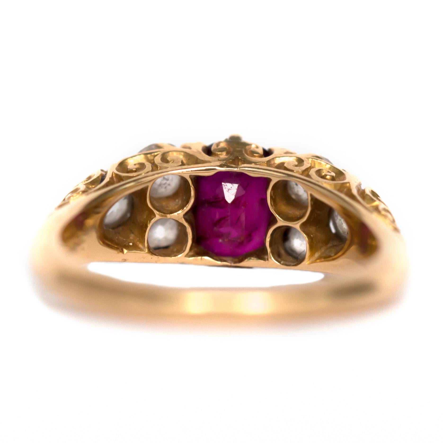 1.00 Carat Ruby Yellow Gold Engagement Ring In Good Condition In Atlanta, GA