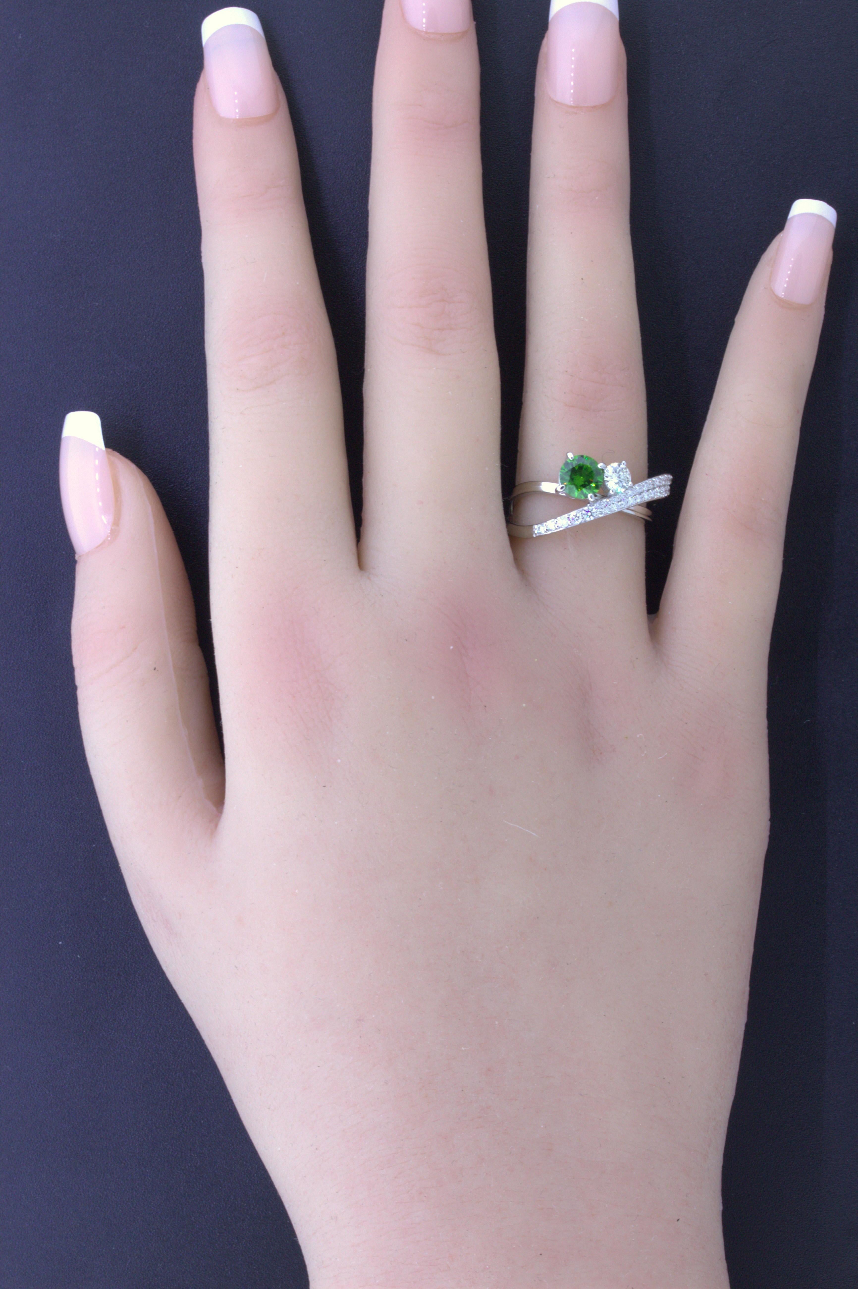 1.00 Carat Russian Demantoid Garnet Diamond Platinum Ring For Sale 2