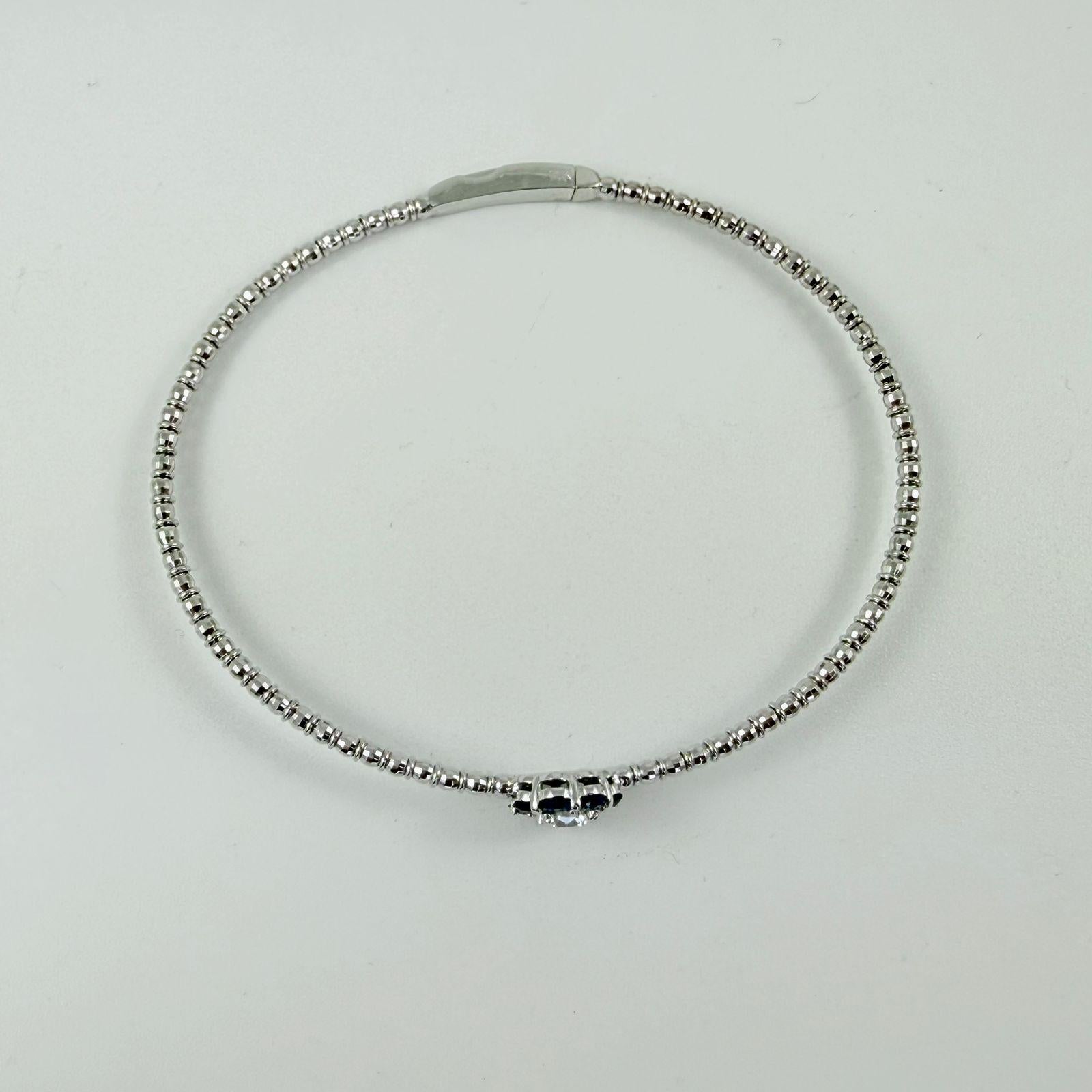 Brazalete flexible con racimo de zafiros y diamantes de 1,00 quilates en oro blanco de 14 quilates Contemporáneo en venta
