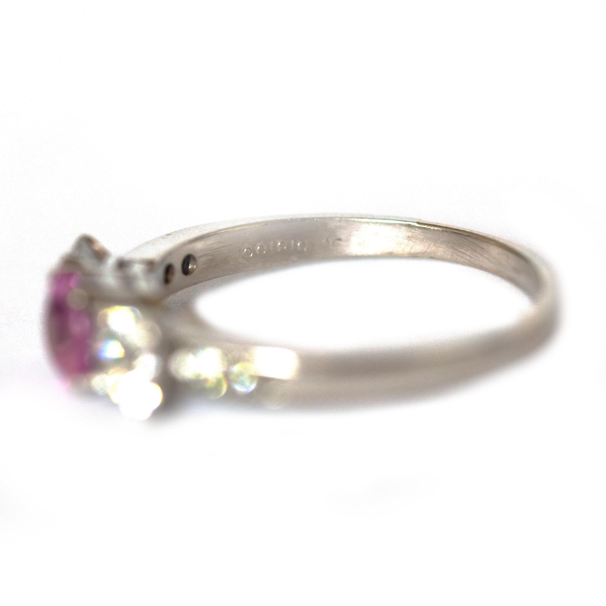 1.00 Carat Sapphire Platinum Engagement Ring In Good Condition For Sale In Atlanta, GA