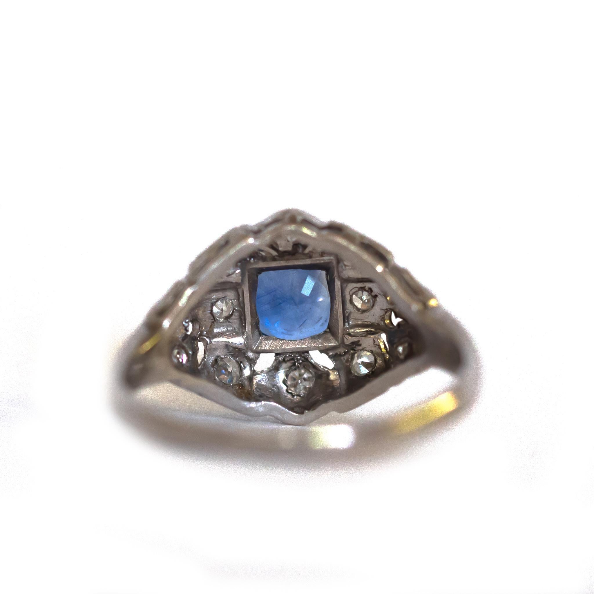 Round Cut 1.00 Carat Sapphire Platinum Engagement Ring For Sale