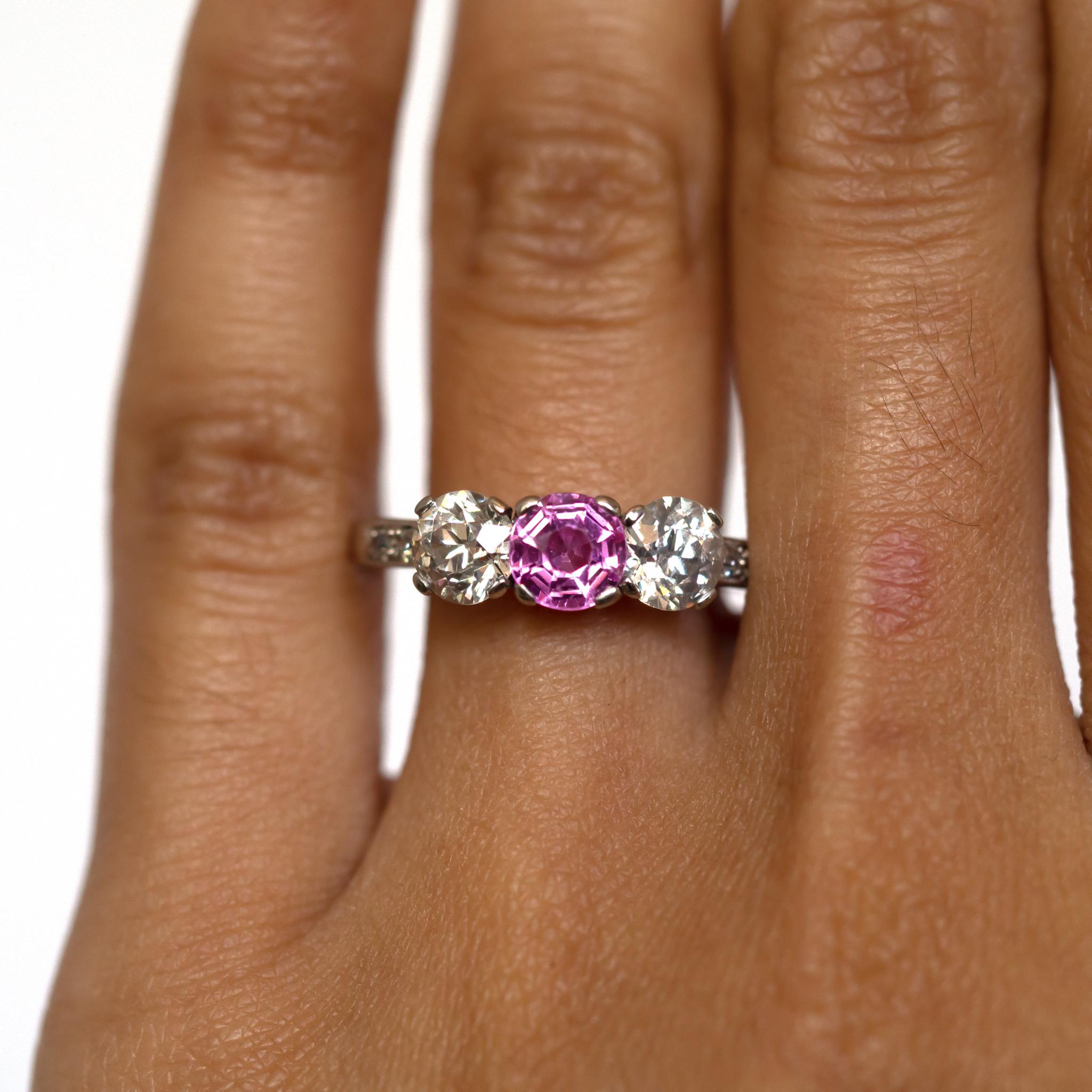 1.00 Carat Sapphire Platinum Engagement Ring For Sale 2