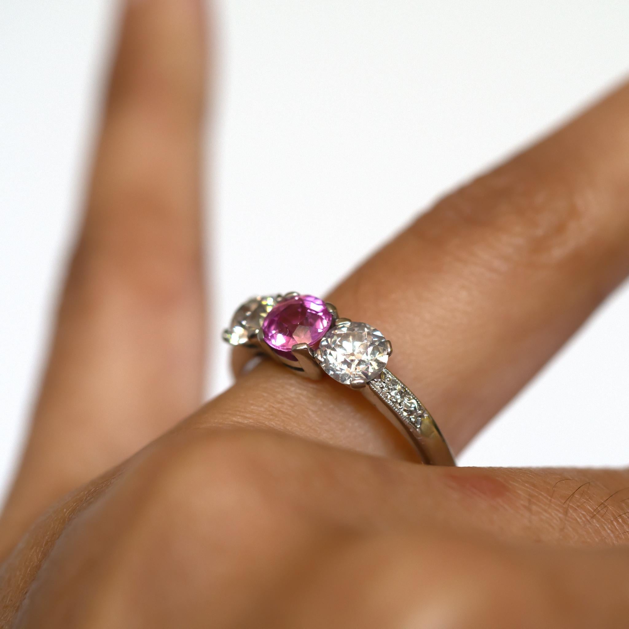 1.00 Carat Sapphire Platinum Engagement Ring For Sale 3