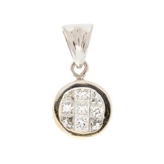 1.pendentif avec diamant taille princesse de 00 carat total en or blanc 18 carats