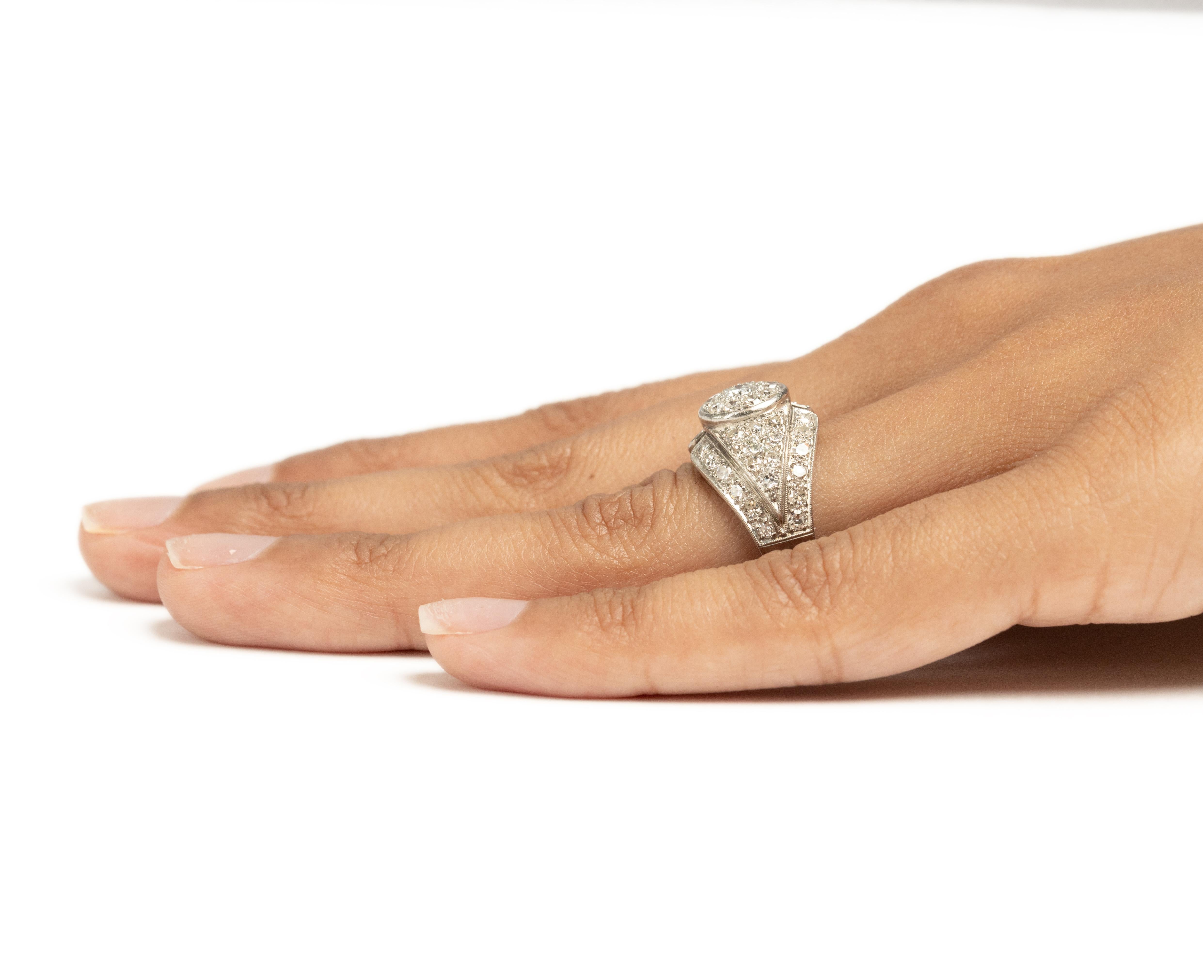 1.00 Carat Total Weight Art Deco Diamond Platinum Engagement Ring For Sale 2