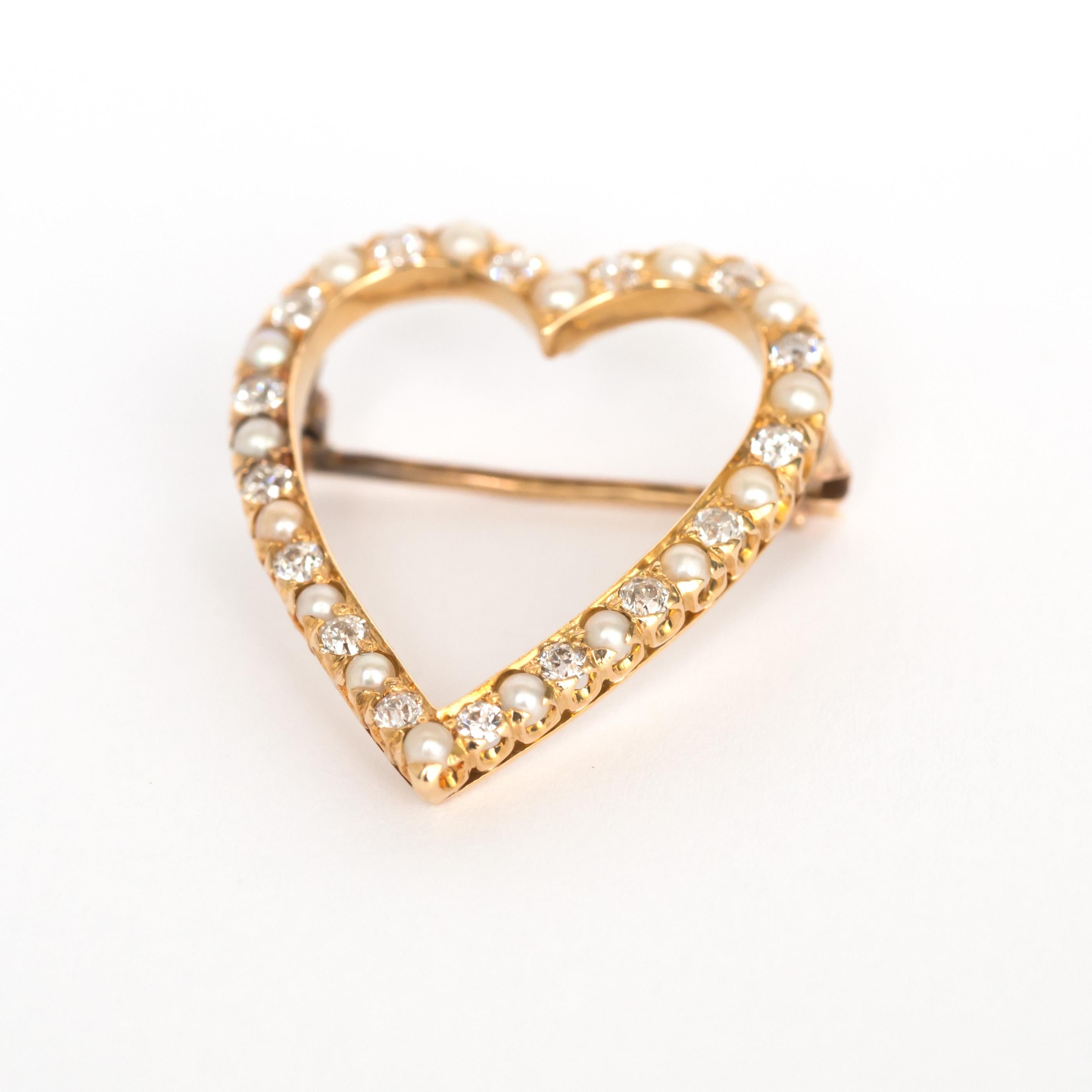 Art Deco 1.00 Carat Total Weight Diamond Yellow Gold Brooch For Sale