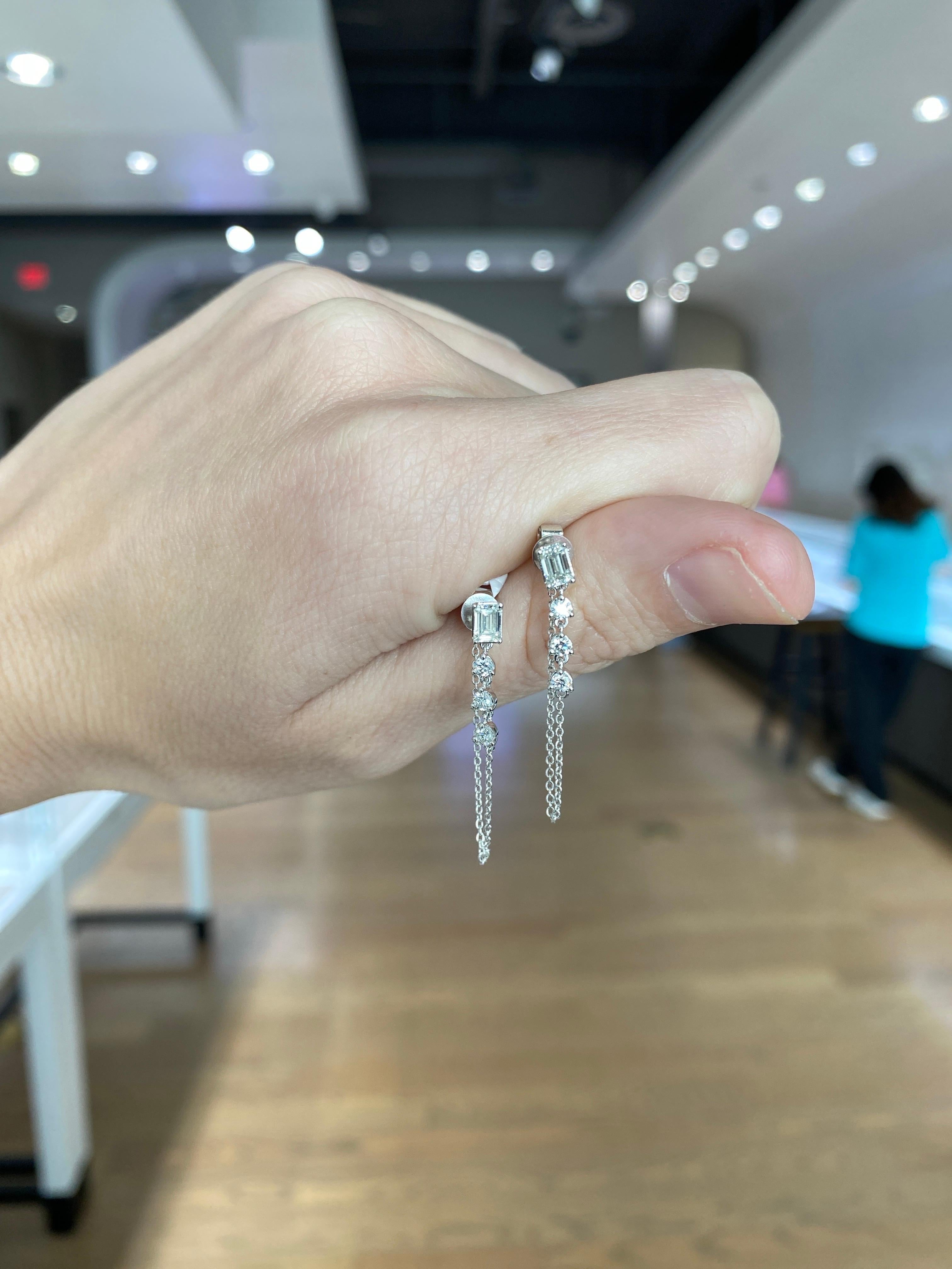 Boucles d'oreilles pendantes en émeraude et diamant rond de 1,00 carat (poids total) en vente 6