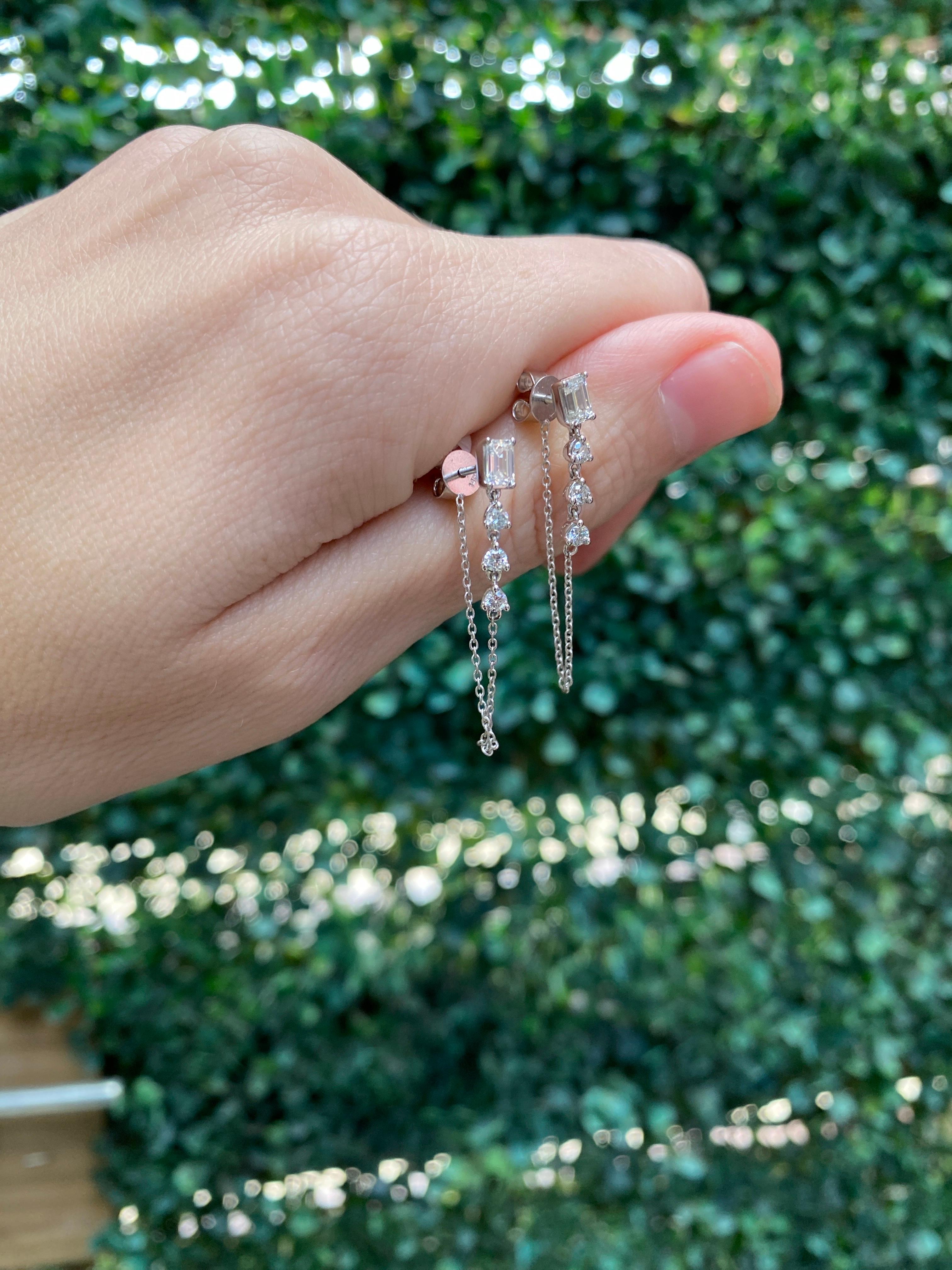 Boucles d'oreilles pendantes en émeraude et diamant rond de 1,00 carat (poids total) en vente 10