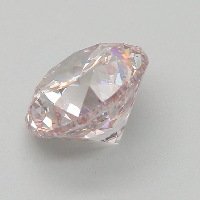 1.00 Carat Very Light Pink Round cut diamond SI2 Clarity GIA Certified In New Condition For Sale In Kowloon, HK