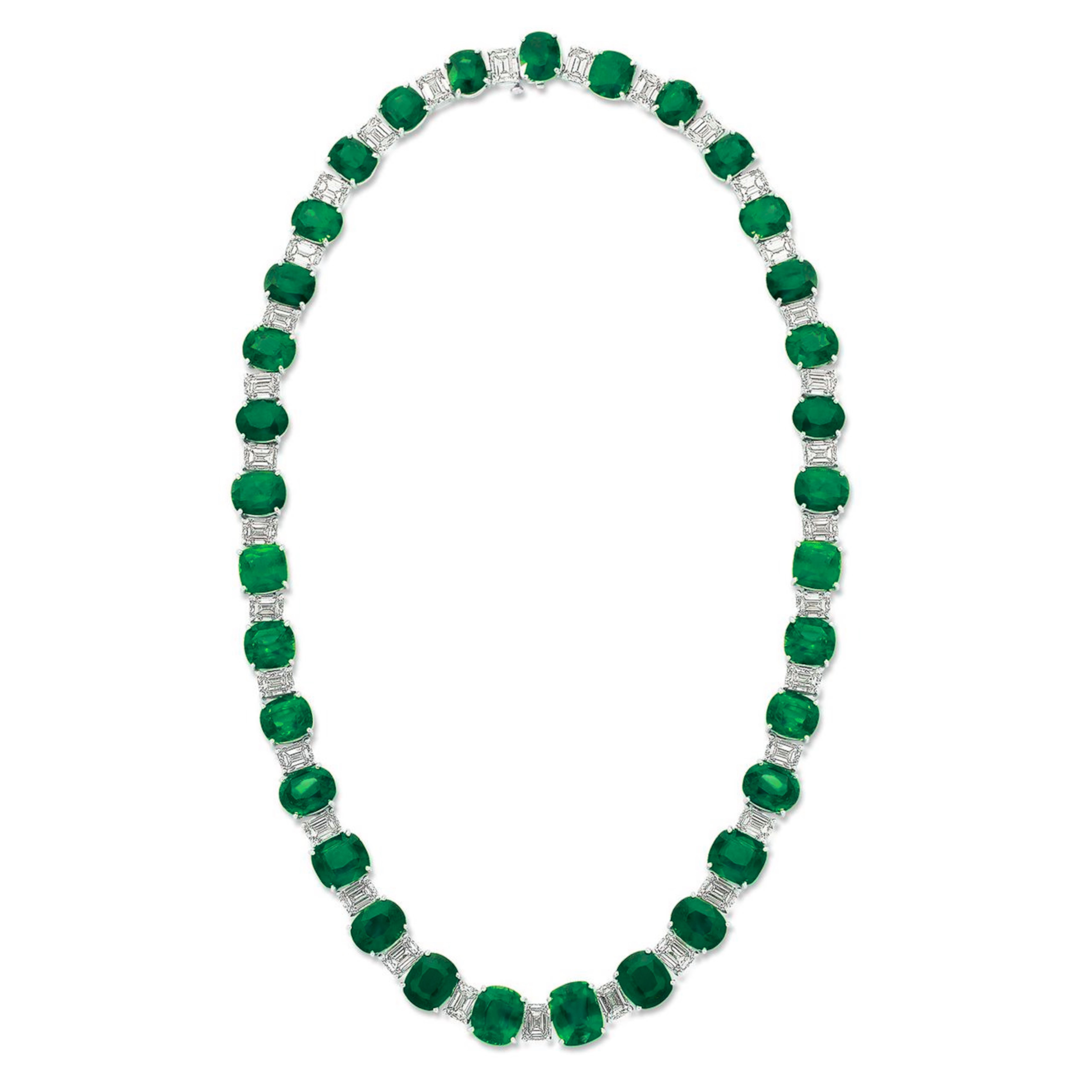 Taglio ovale Collana di diamanti Greene & Greene Greene con 100 carati di smeraldo in vendita