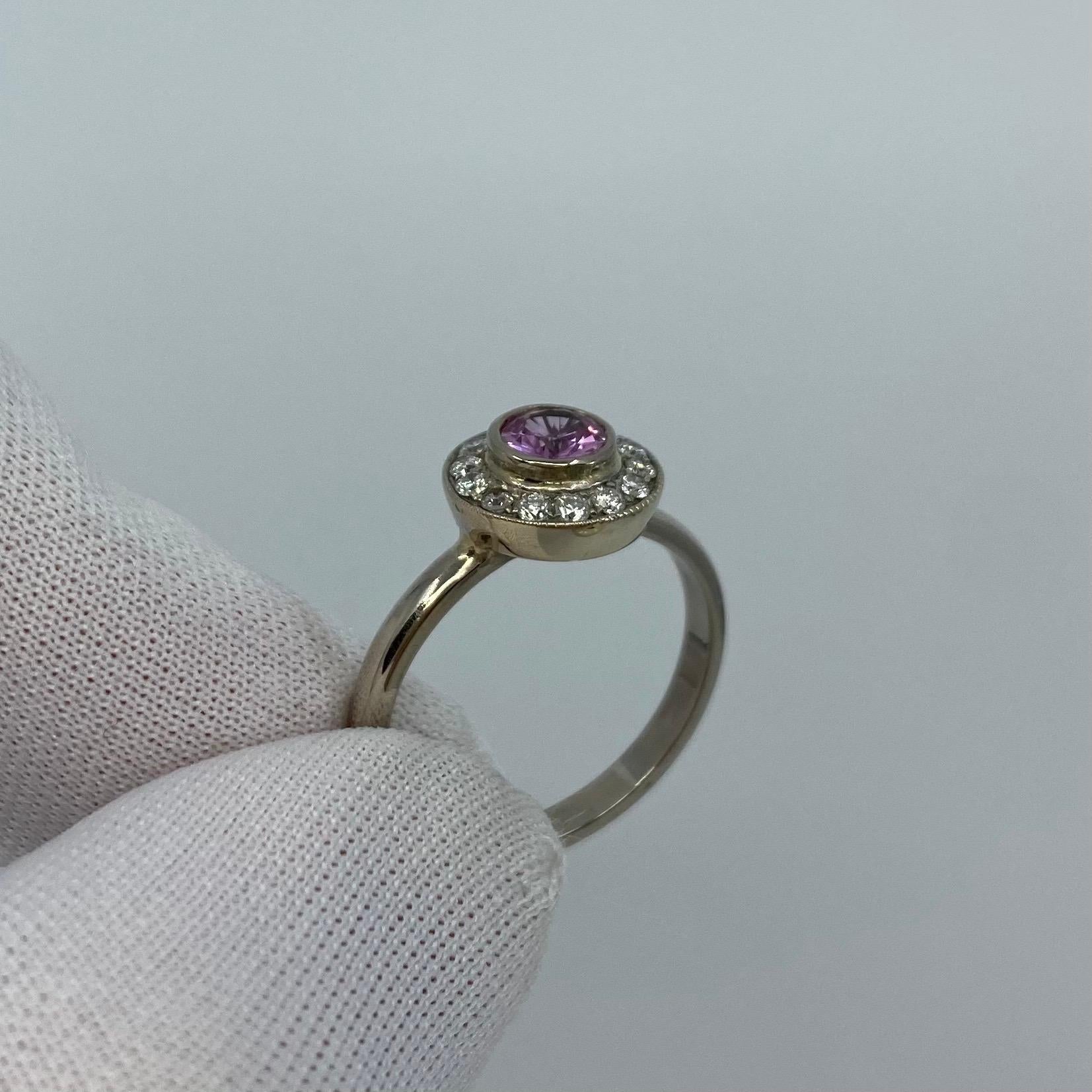 1.00 Carat Vivid Pink Sapphire and Diamond 18 Karat White Gold Halo Ring For Sale 1