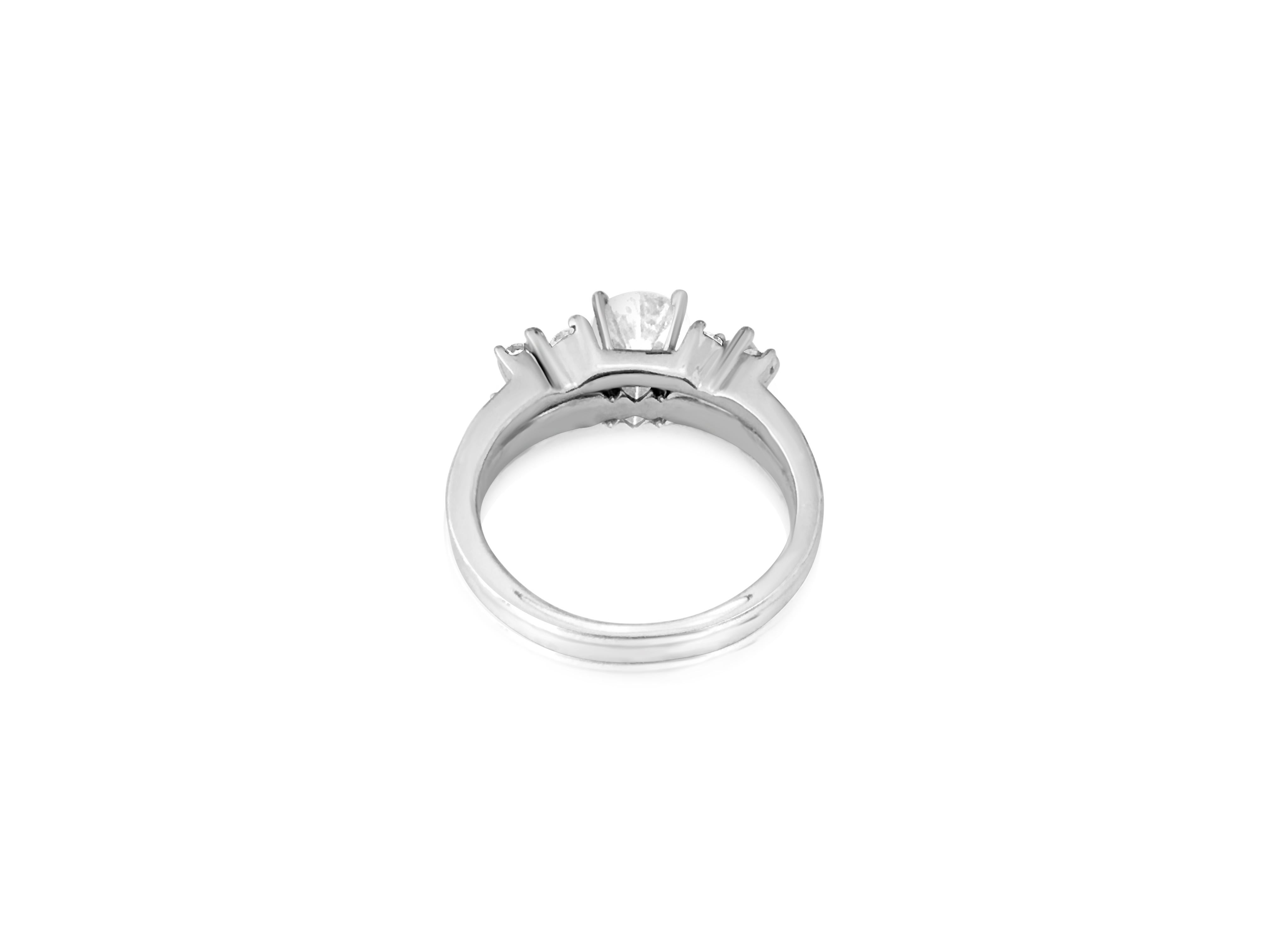 1.00 Carat VS Clarity Diamond Engagement Ring In Excellent Condition For Sale In Miami, FL
