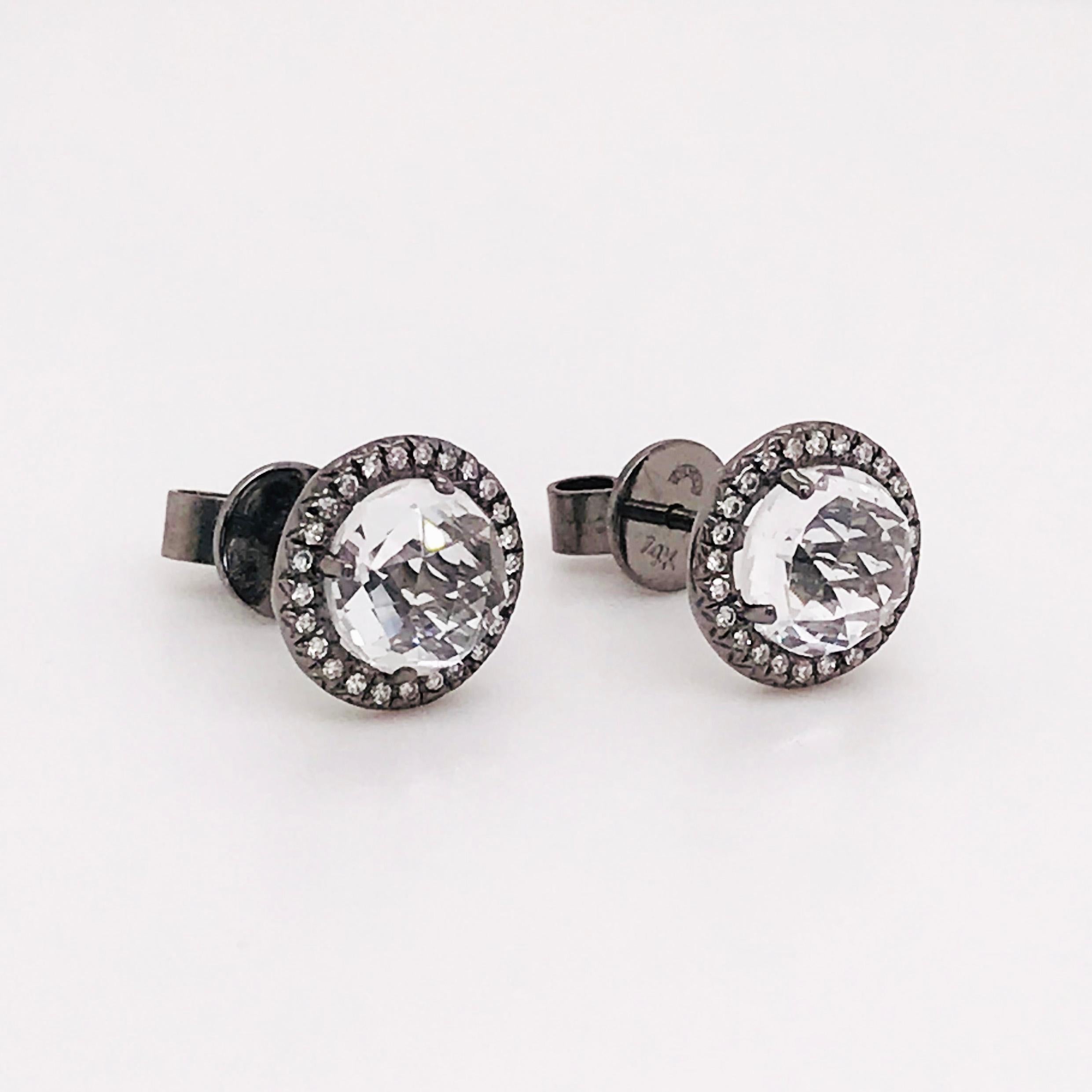 Pendientes de oro blanco oxidado con topacio blanco total de 1,00 quilates y diamantes en Nuevo estado para la venta en Austin, TX