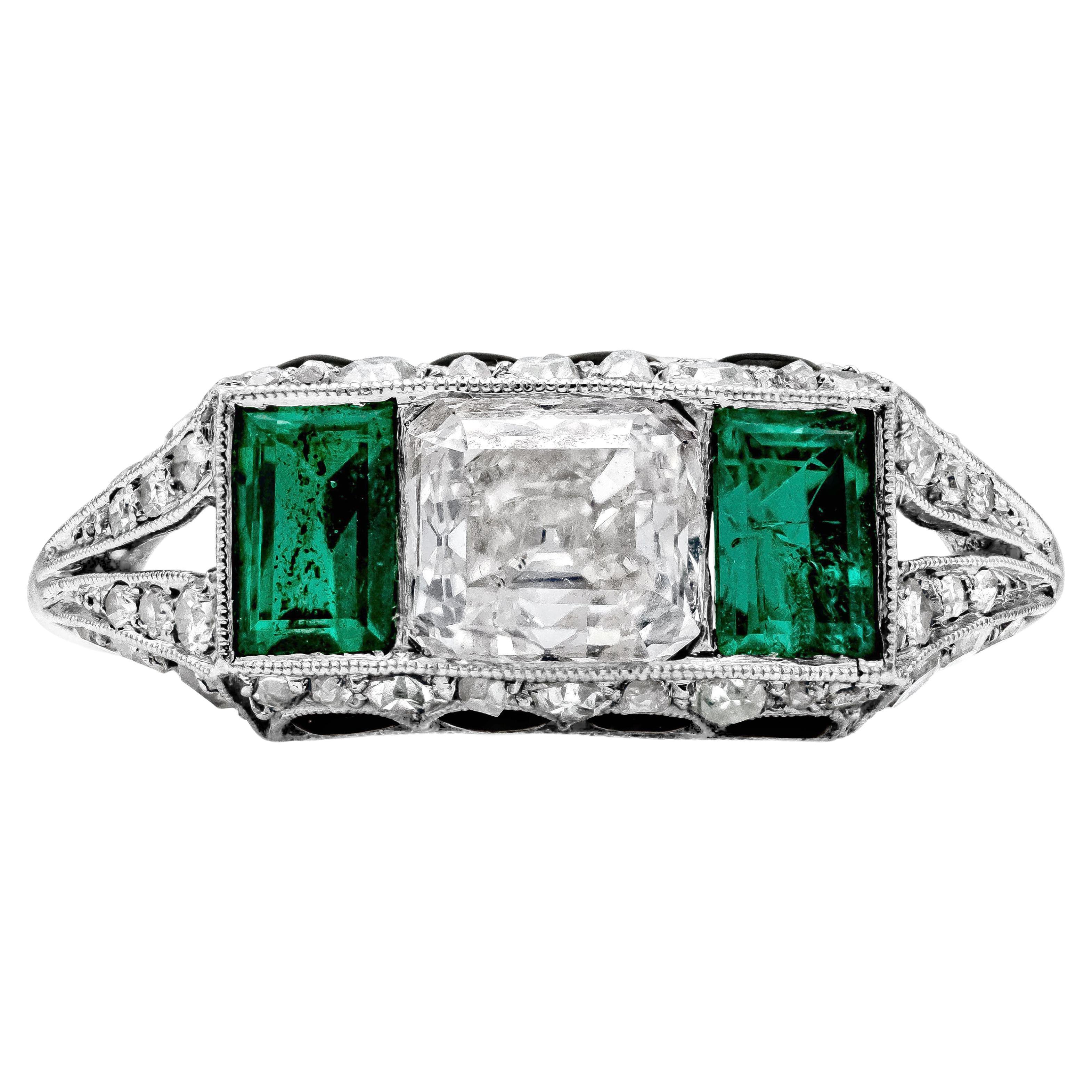 1.00 Carats Asscher Cut Diamond, Emerald and Onyx Antique Engagement Ring For Sale