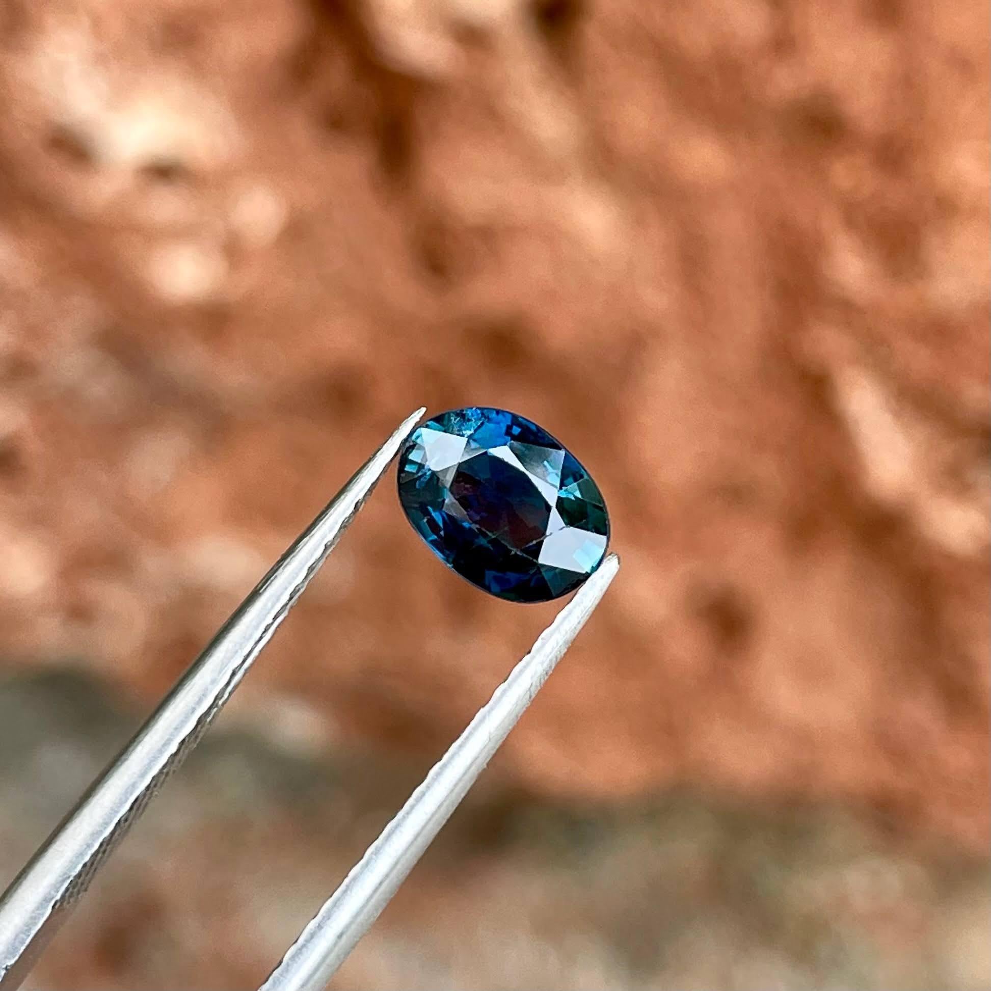 Women's or Men's  1.00 Carats Deep Blue Loose Sapphire Stone Oval Cut Sri Lankan Gemstone