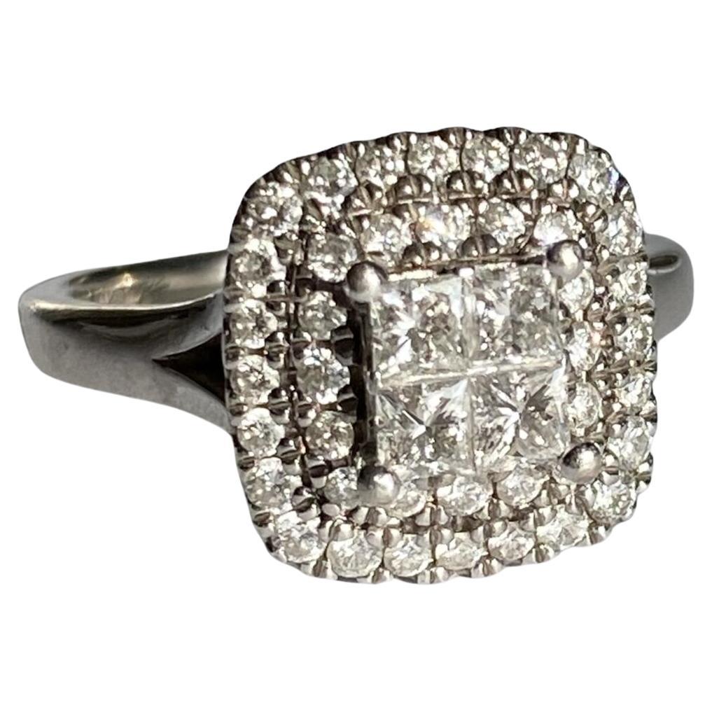 1.00 Carats Diamond Cluster Ring 10K White Gold 4.07G For Sale