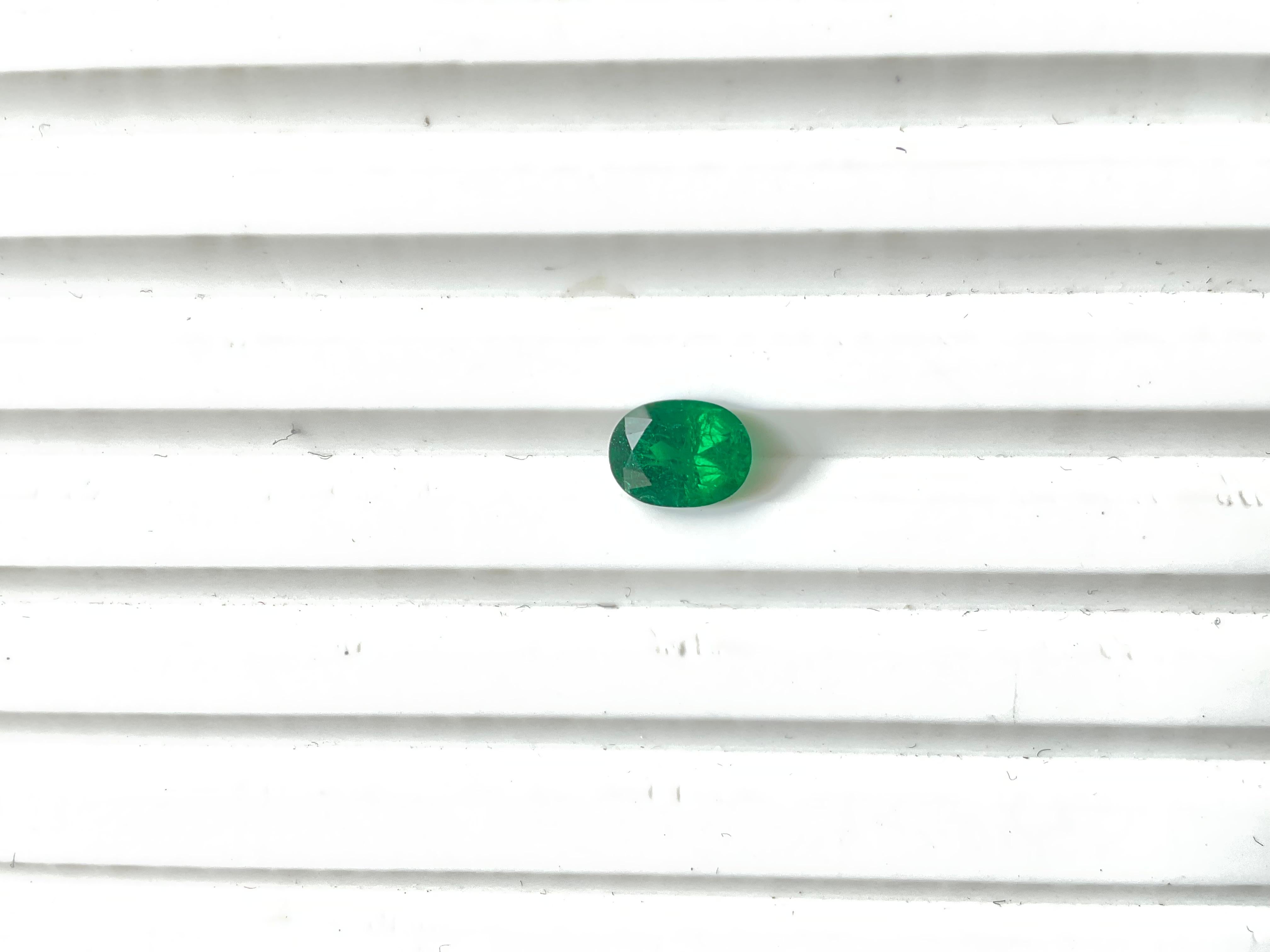 Art Deco 1.00 carats Zambian Emerald Oval faceted stone for fine Jewelry Natural Gemstone For Sale