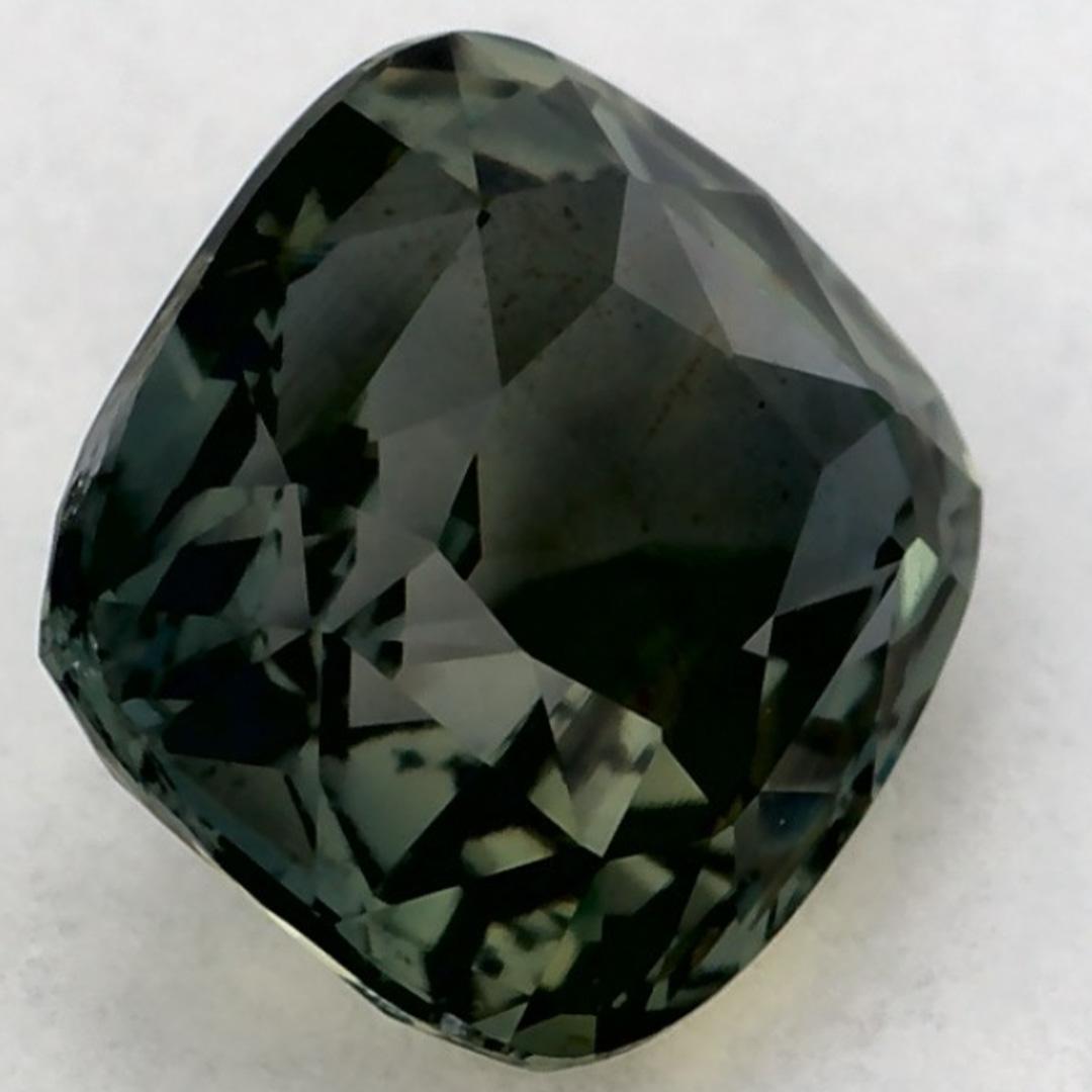 1.00 Ct Zaffiro Verde Cuscino Gemma Sfusa in vendita 2