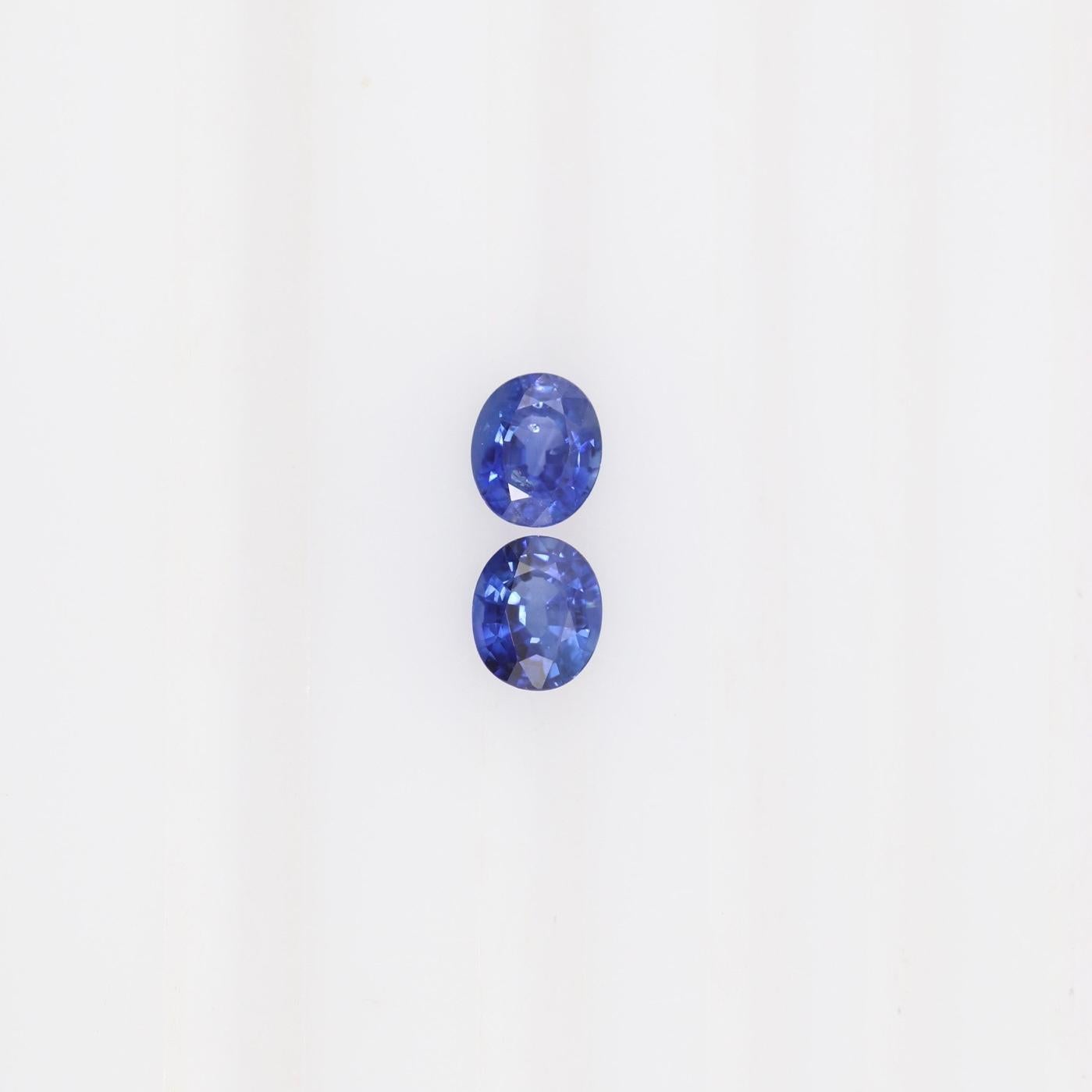 Hochwertige Edelsteine.
Wir bieten auch personalisiertes Schmuckdesign Made in Italy mit diesen Edelsteinen an (passendes Paar).

- • Abmessungen: 5,1 x 4,3 x 2,8 mm
- • Karatgewicht insgesamt: 1,00 Karat
- • Schliff: Oval
(S3D)

Wir bieten ein