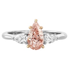 1.00 cts GIA Certified Fancy Light Pink Brown Pear Three-stone Diamond Ring (bague à trois pierres)