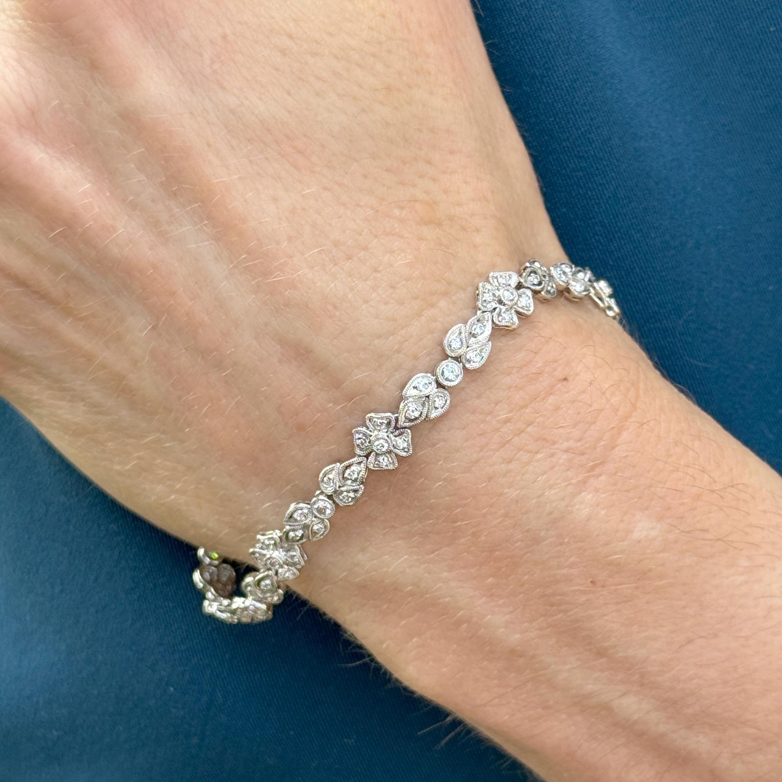 Round Cut 1.00 CTW Round Brilliant Diamond Platinum Floral Design Bracelet