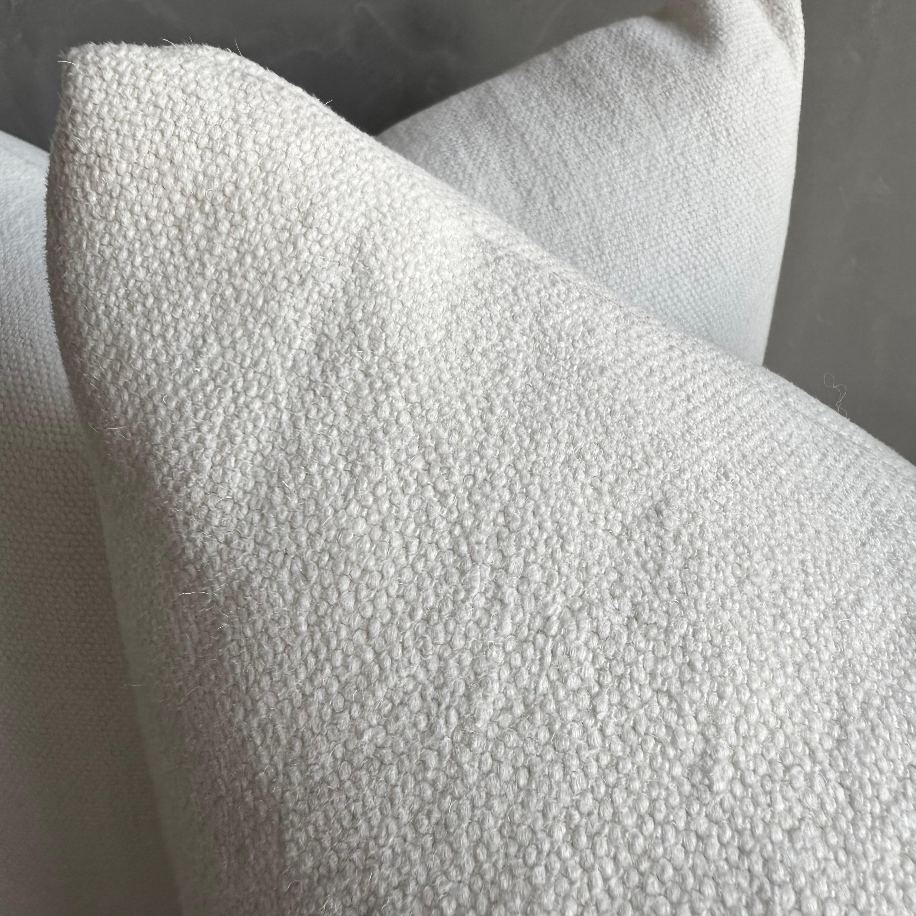 Almohada 100% cáñamo con inserto de plumón en blanco ostra en venta 3