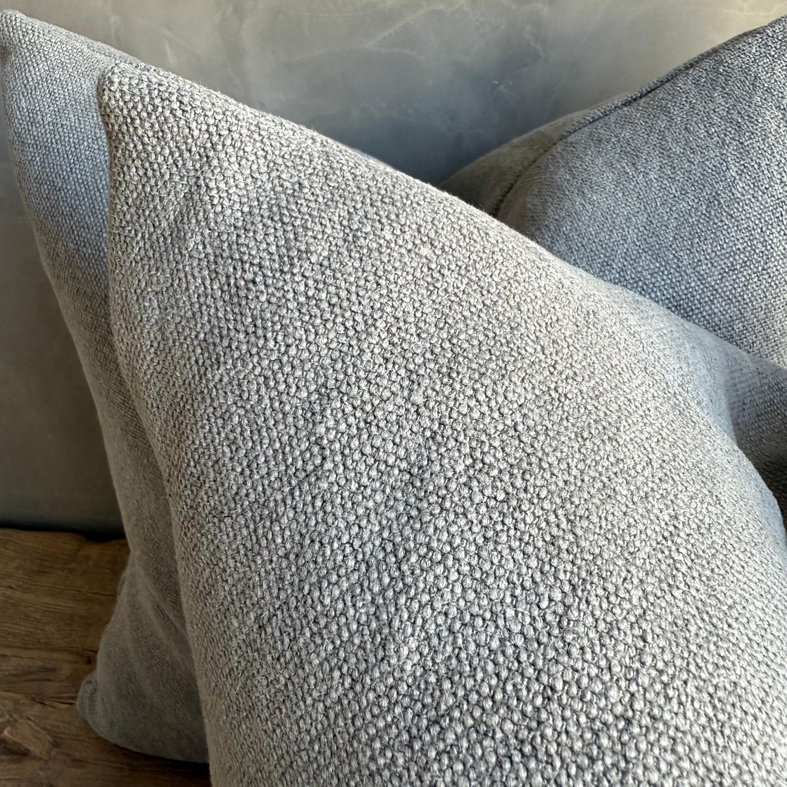 Canapa Cuscino 100% Hempe con inserto in piuma d'oca in A. Stone in vendita