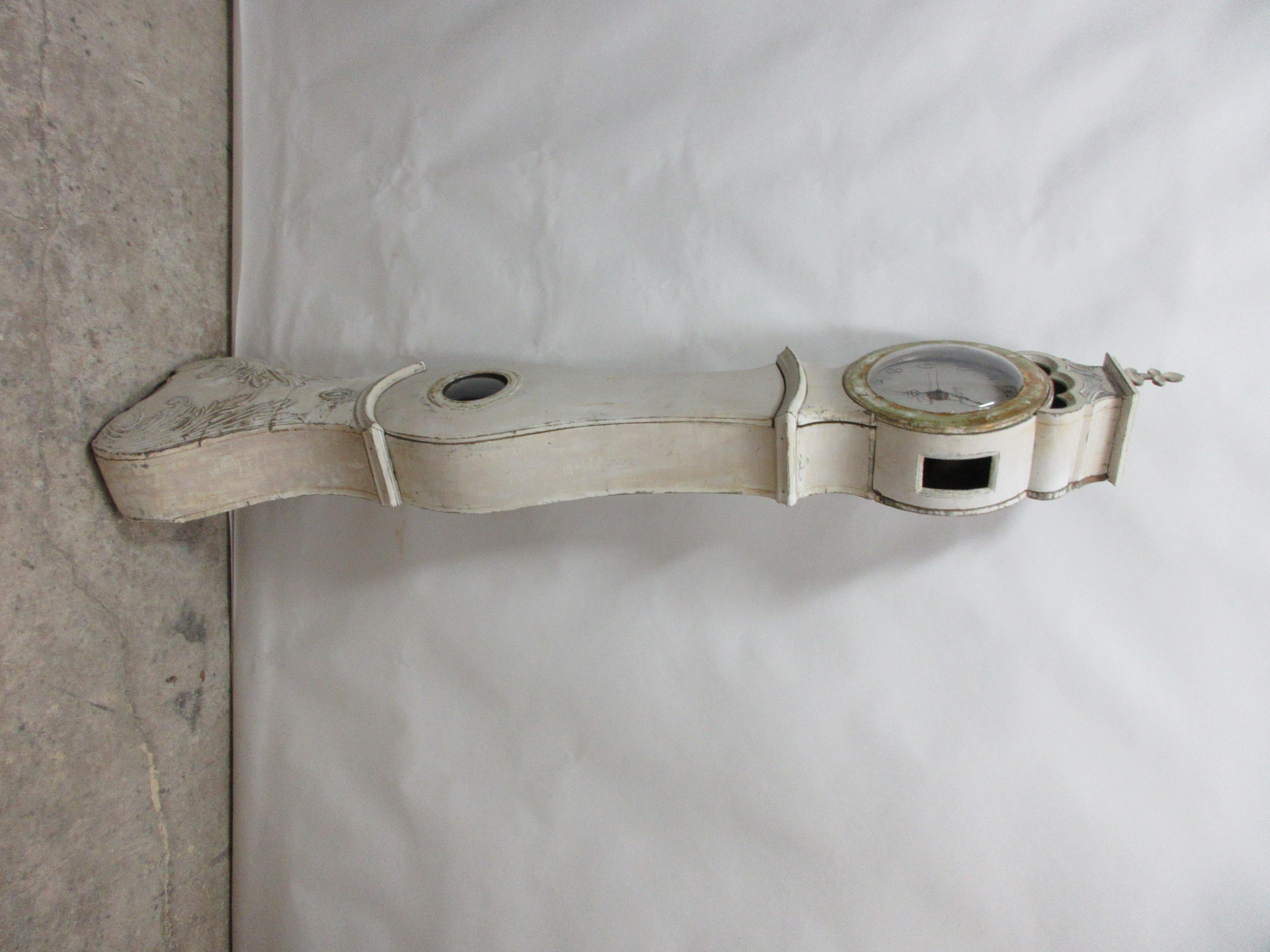 This is a 100% original painted Swedish Mora clock. It has had new battery works installed, I do offer the original works with every clock I sell. But there is no guarantee they work!