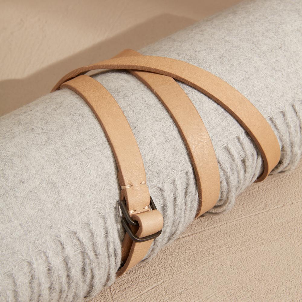 100% Peruvian Royal Baby Alpaca-Dimma Grey Throw di Fells/Andes In condizioni ottime in vendita a San Francisco, CA