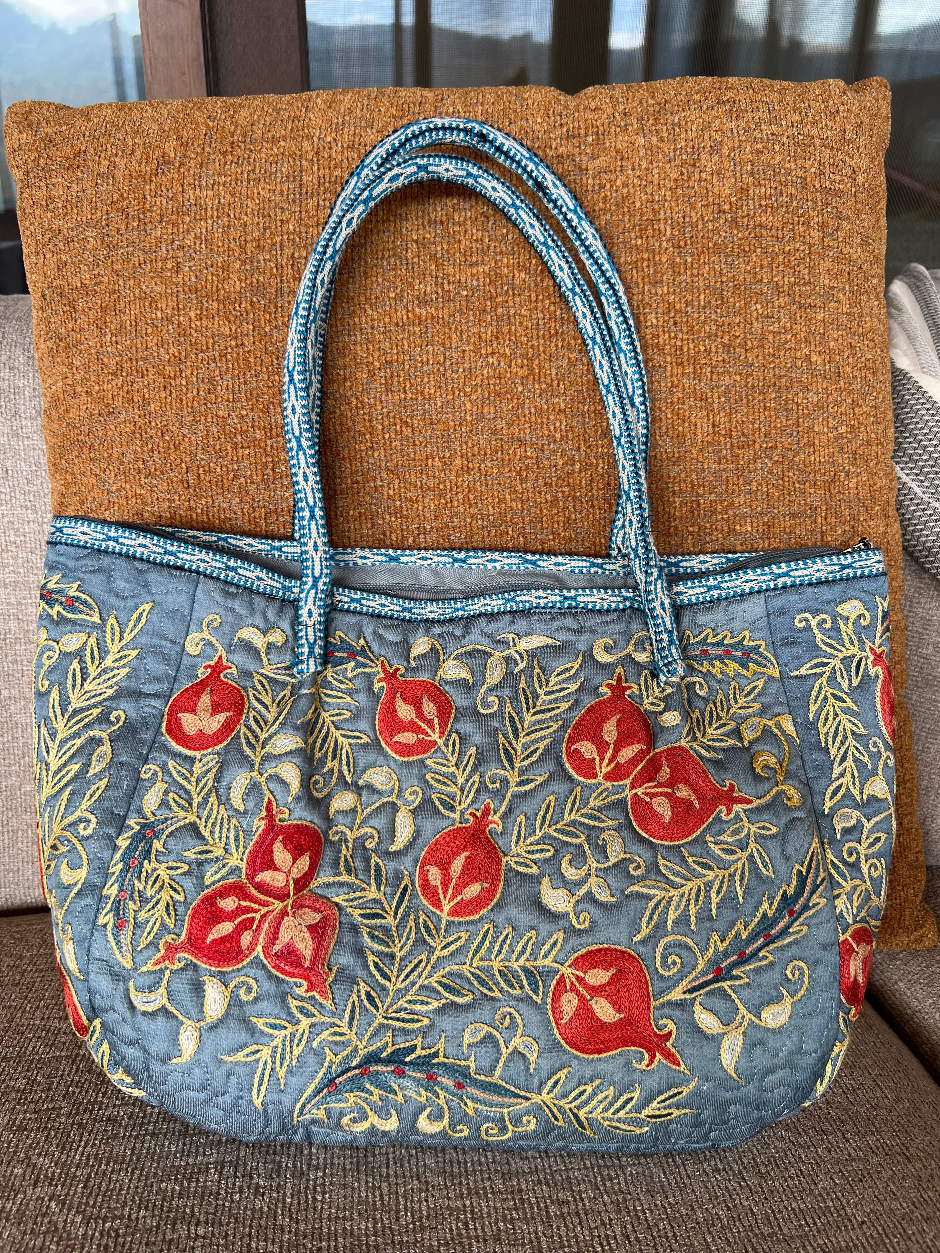 100% Silk Luxury Hand Embroidered Suzani Handbag. Hobo Bag, Tote Bag, Bucket Bag For Sale 5