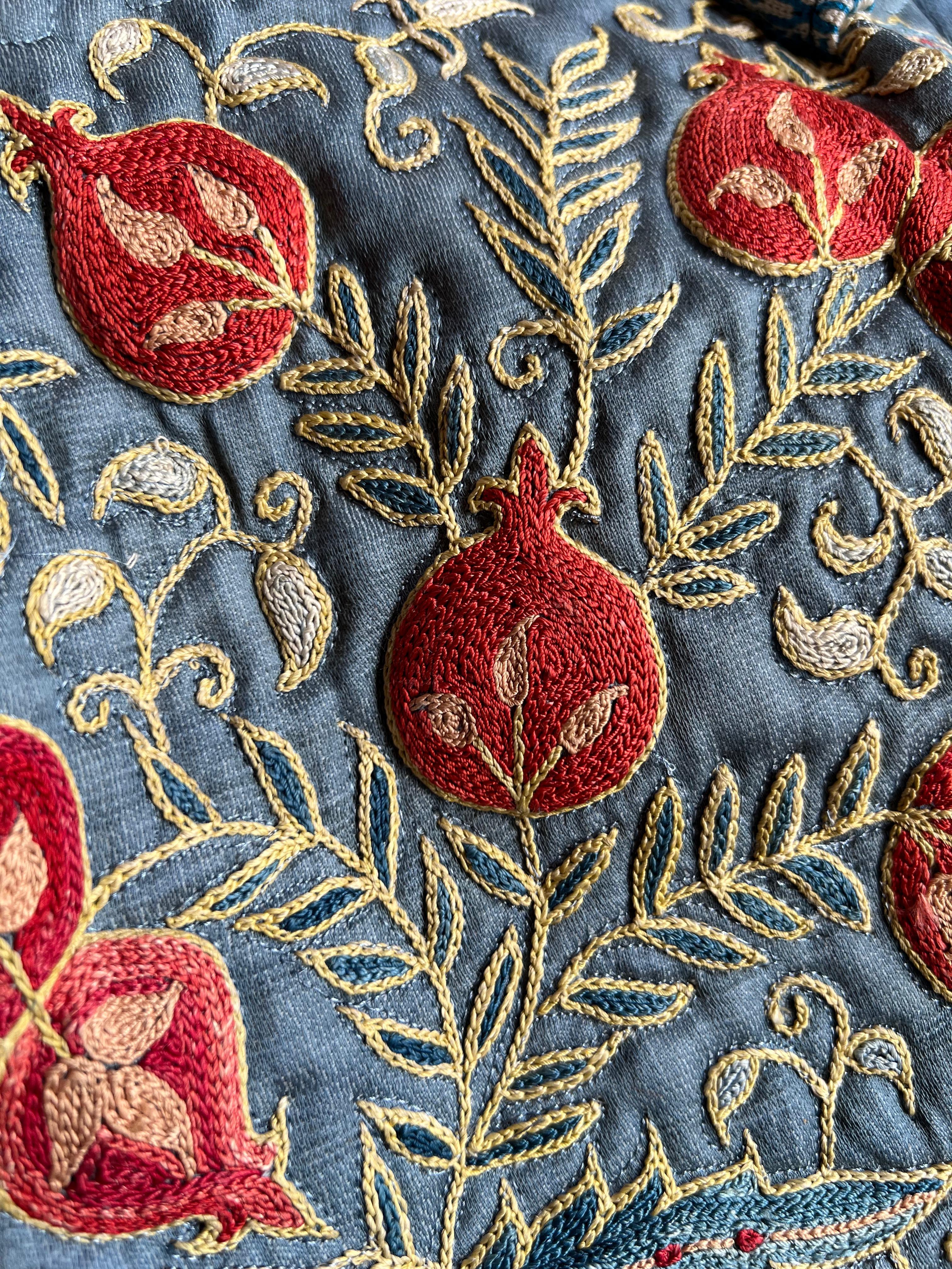 100% Silk Luxury Hand Embroidered Suzani Handbag. Hobo Bag, Tote Bag, Bucket Bag For Sale 7