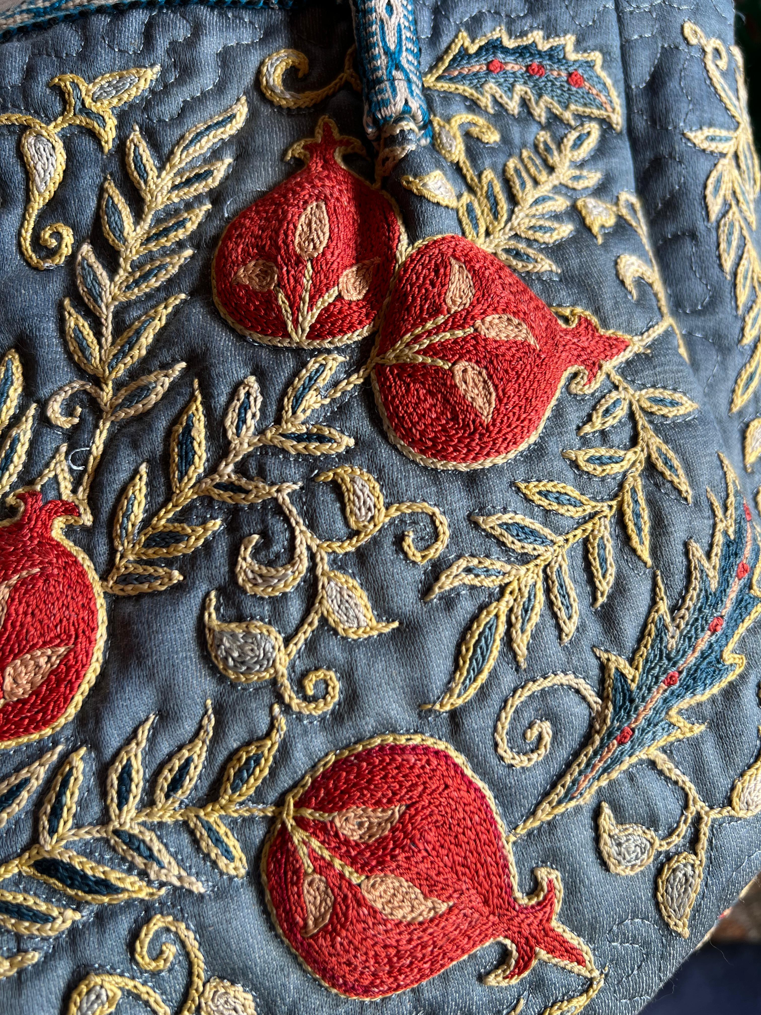 100% Silk Luxury Hand Embroidered Suzani Handbag. Hobo Bag, Tote Bag, Bucket Bag For Sale 8