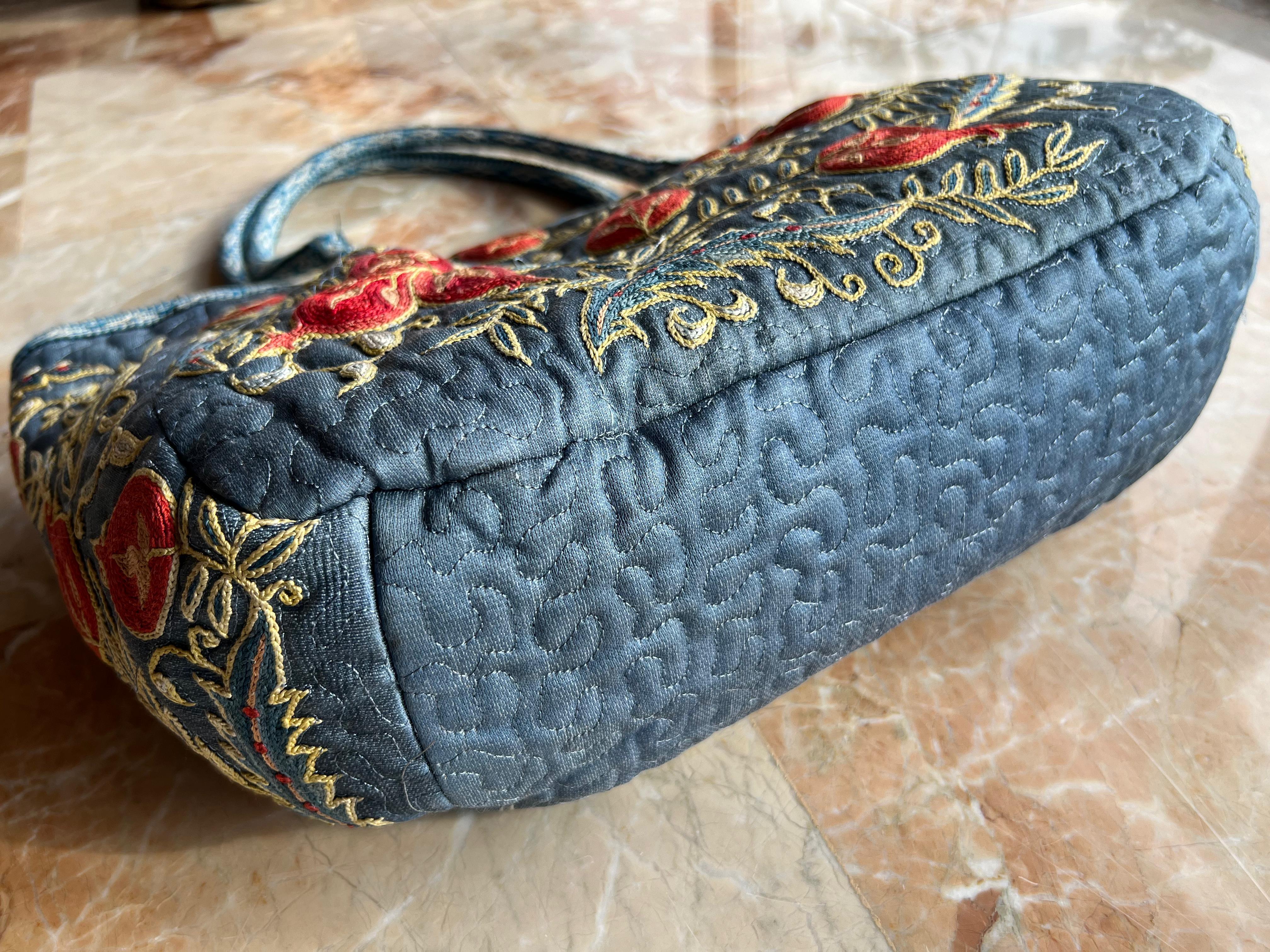 100% Silk Luxury Hand Embroidered Suzani Handbag. Hobo Bag, Tote Bag, Bucket Bag For Sale 1