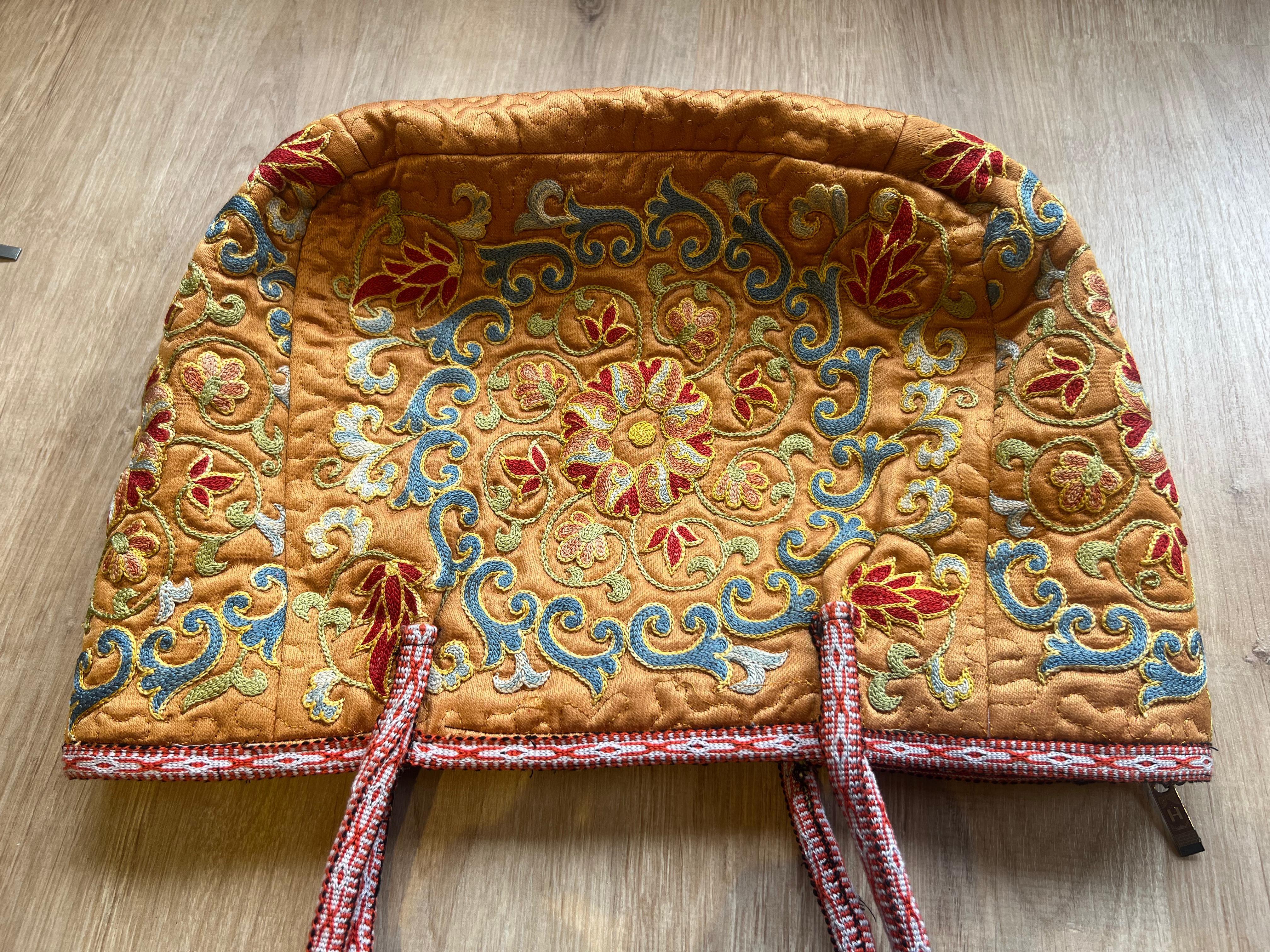 100% Silk Luxury Embroidered Suzani Handbag. Hobo Tote Bucket Bag. Tote Bag For Sale 2