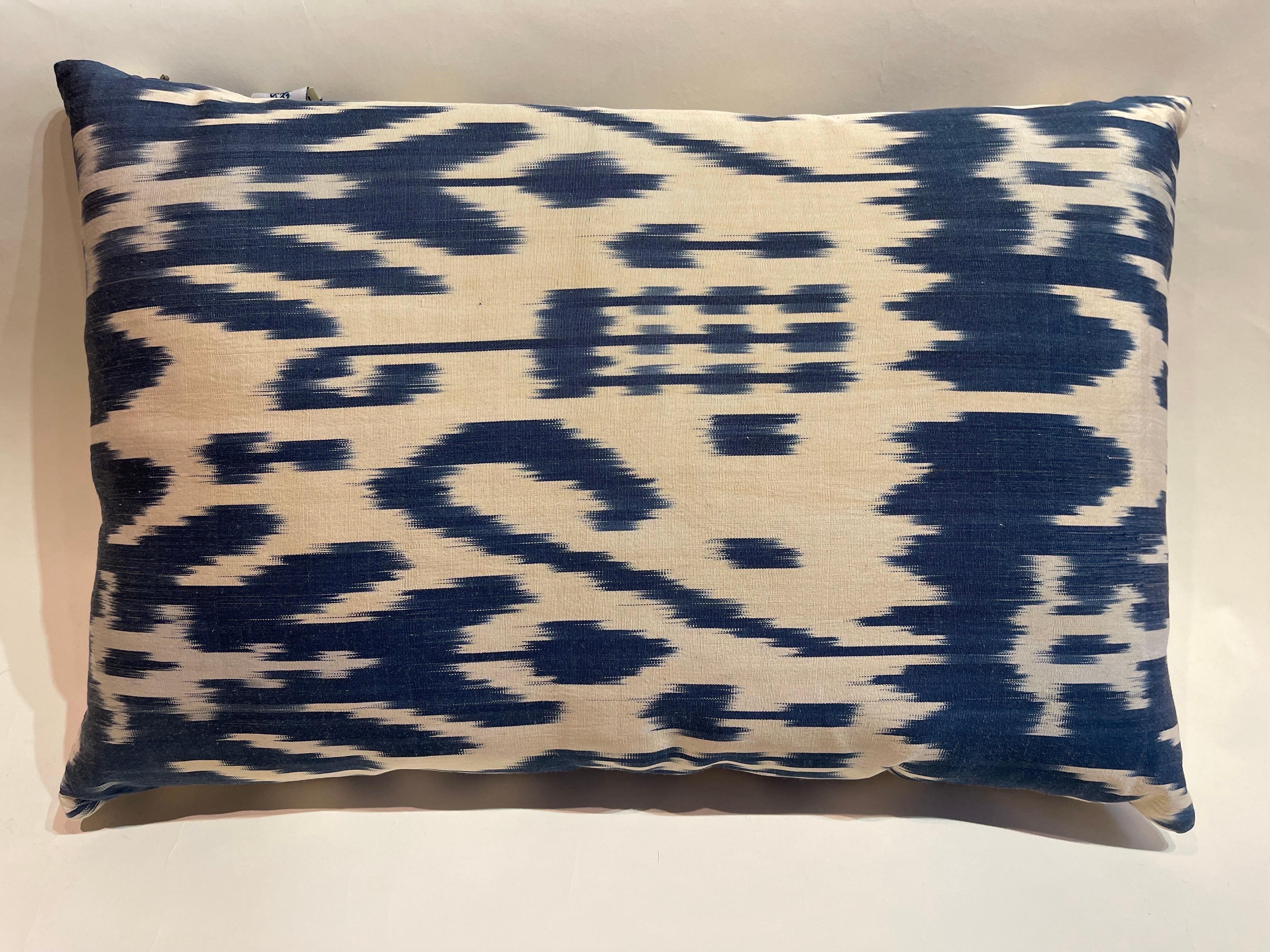 Kilim %100 Silk & Natural Dye, Ikat Cushion Cover, Uzbekistan Modern Pillow For Sale