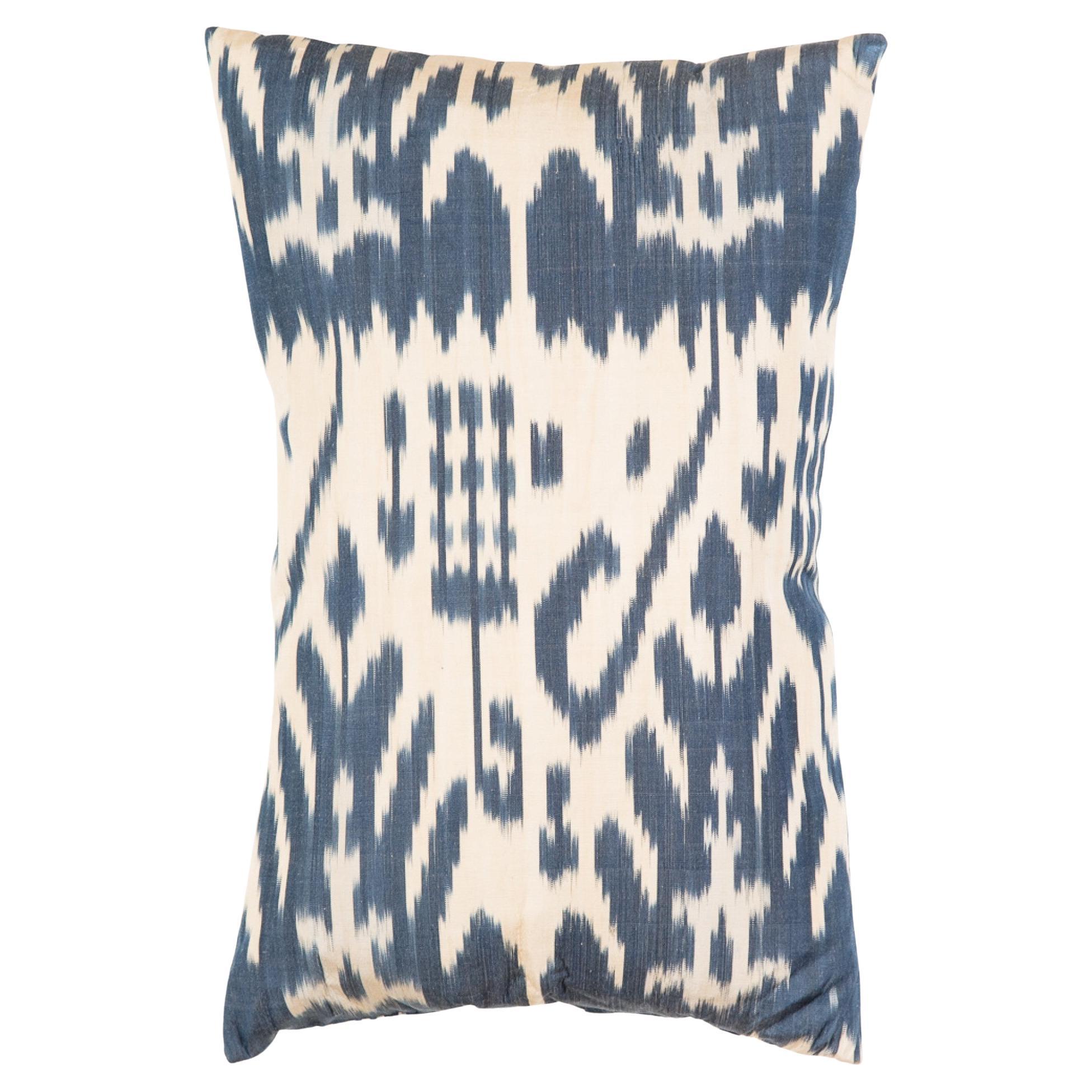 %100 Silk & Natural Dye, Ikat Cushion Cover, Uzbekistan Modern Pillow For Sale
