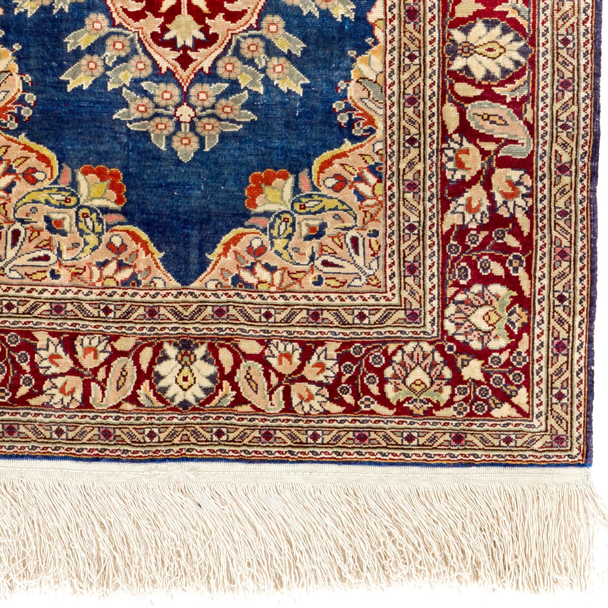 100% türkischer Kayseri-Vintage-Teppich mit Akzent aus Seide, handgefertigt. 2x3 Ft (Handgeknüpft) im Angebot